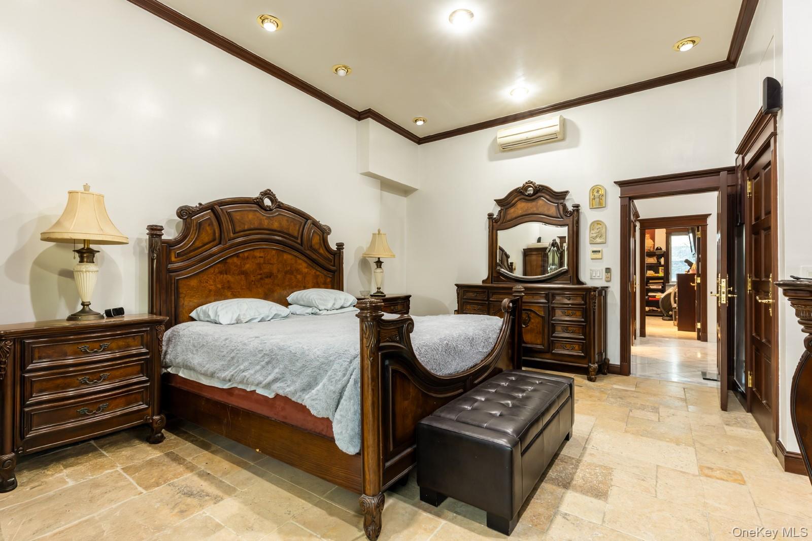 #7 photo, 2042 26th Street, Astoria , NY 11105