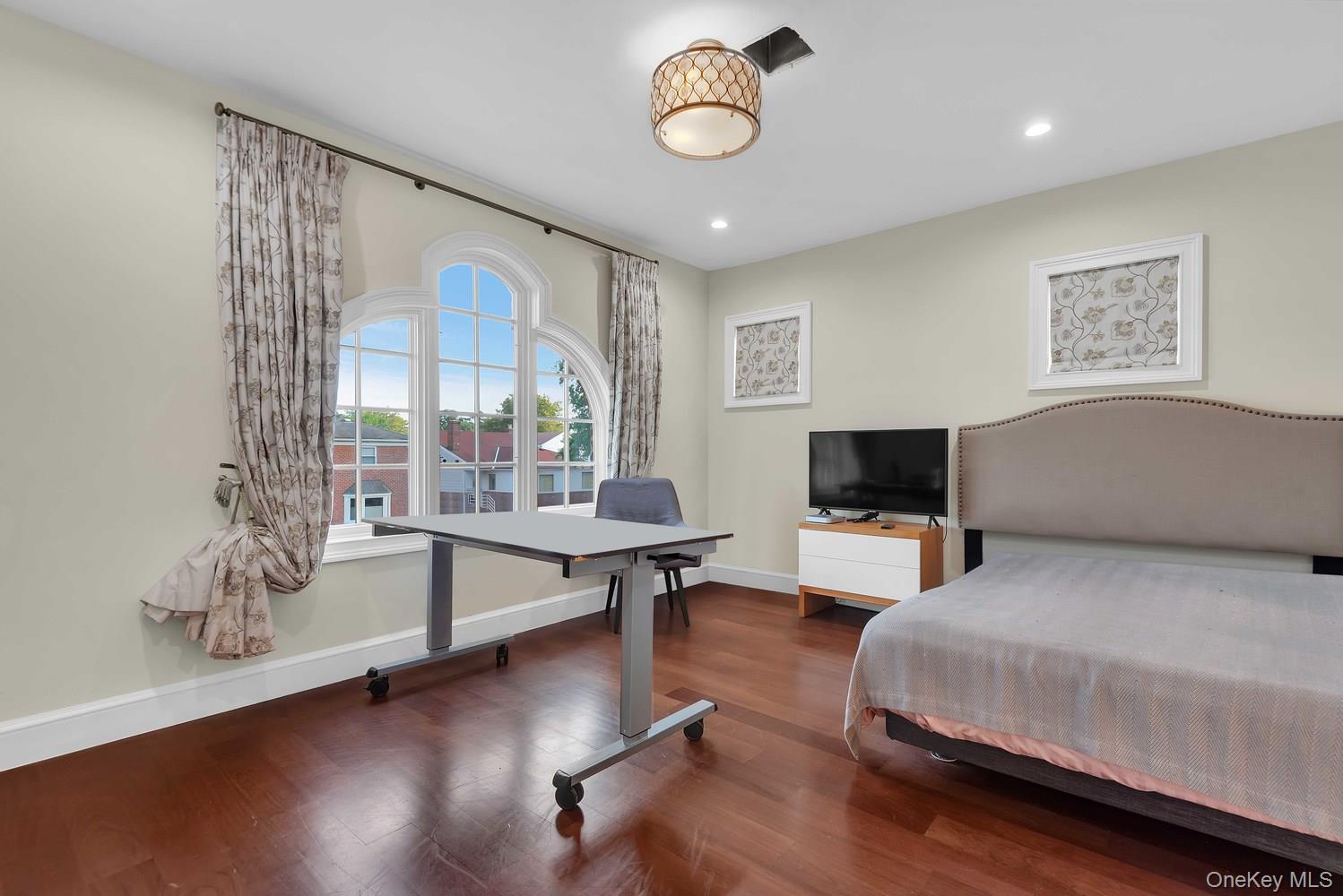 #11 photo, 209-25 28th Avenue, Bayside , NY 11360