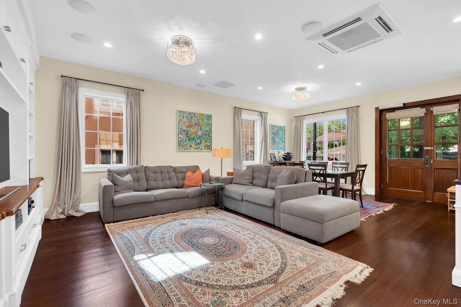 #4 photo, 209-25 28th Avenue, Bayside , NY 11360