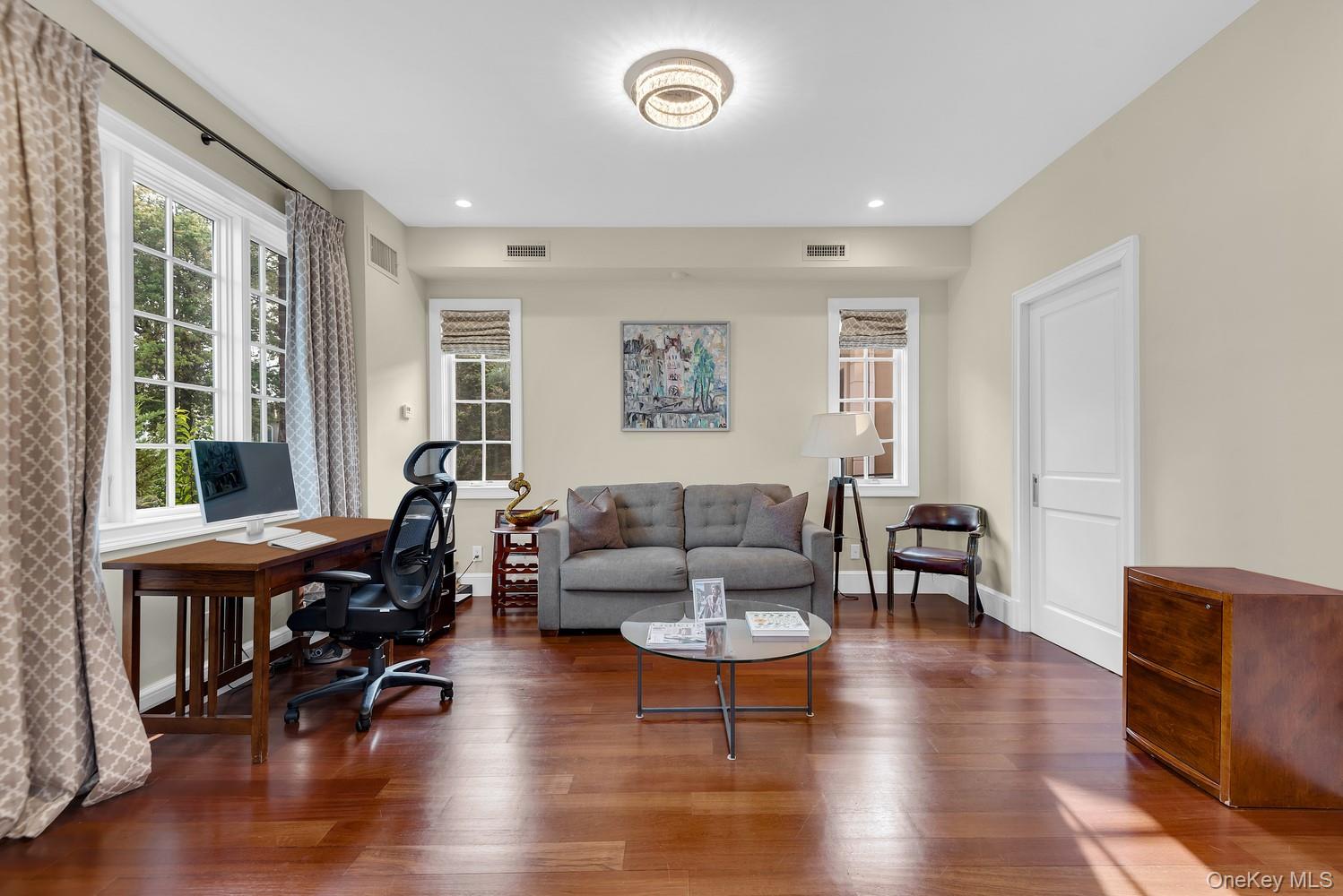 #8 photo, 209-25 28th Avenue, Bayside , NY 11360