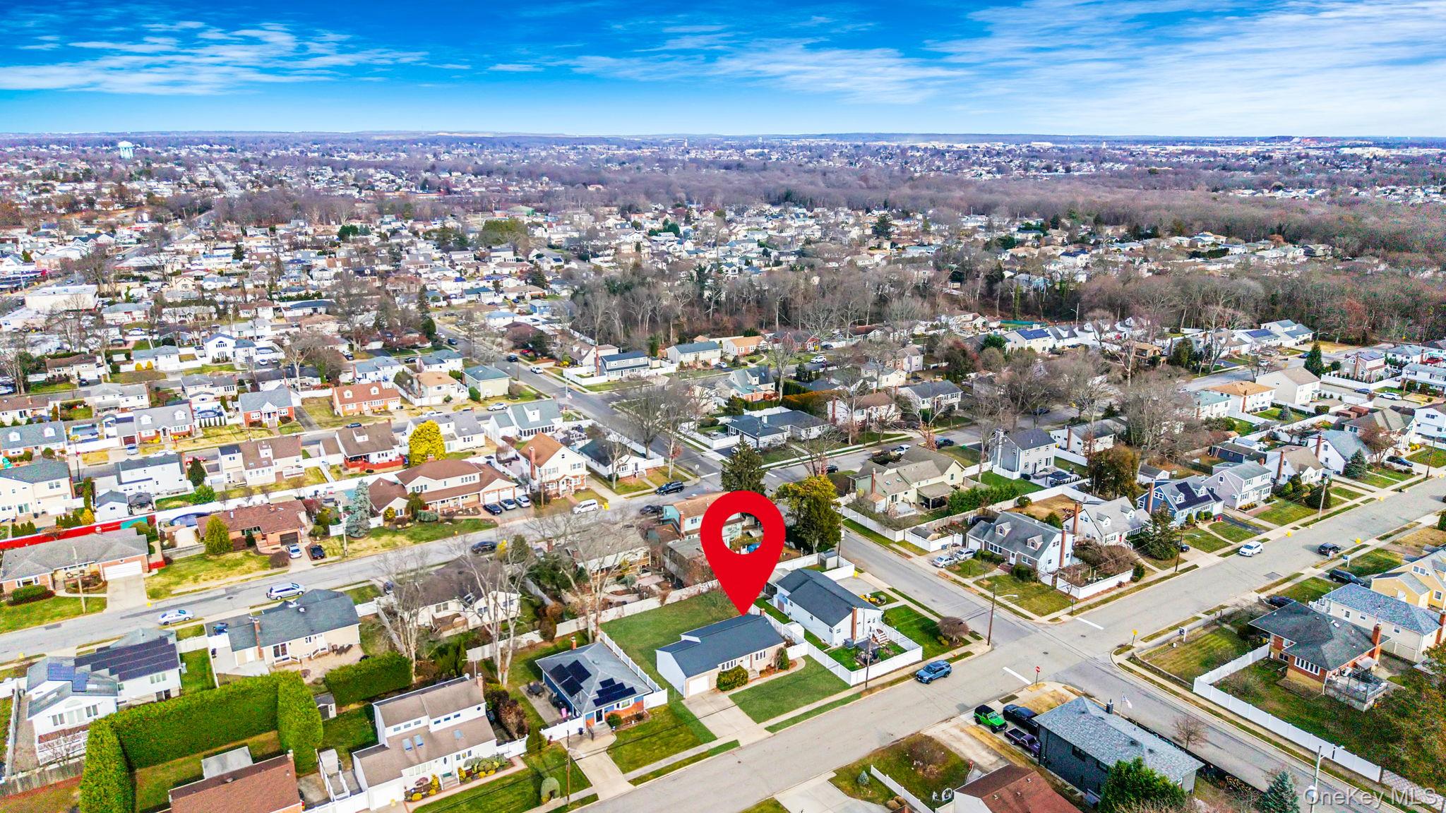 #12 photo, 171 N Oak Street, Massapequa Park , NY 11758