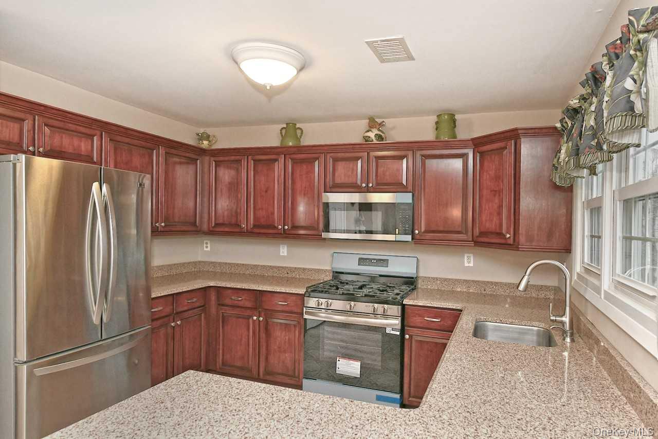 #10 photo, 79 Lakebridge Drive, Kings Park , NY 11754