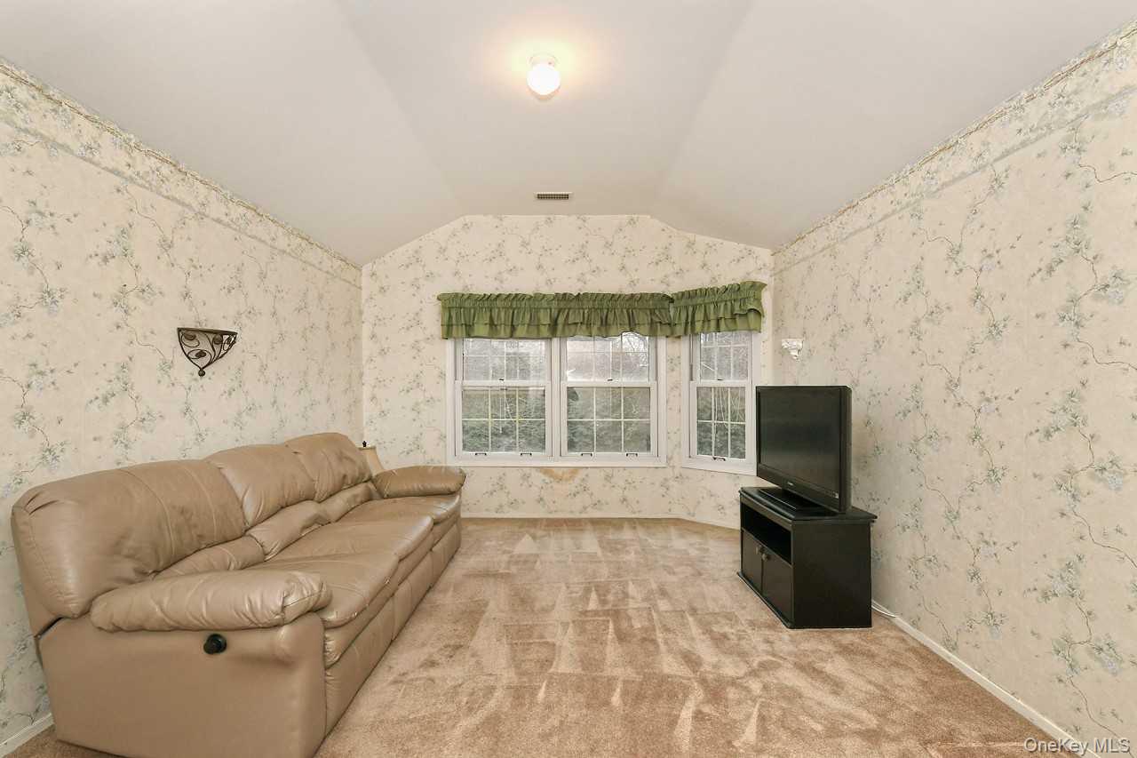 #15 photo, 79 Lakebridge Drive, Kings Park , NY 11754