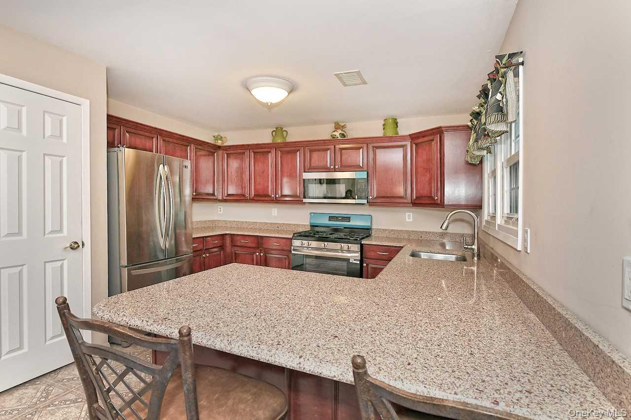 #8 photo, 79 Lakebridge Drive, Kings Park , NY 11754