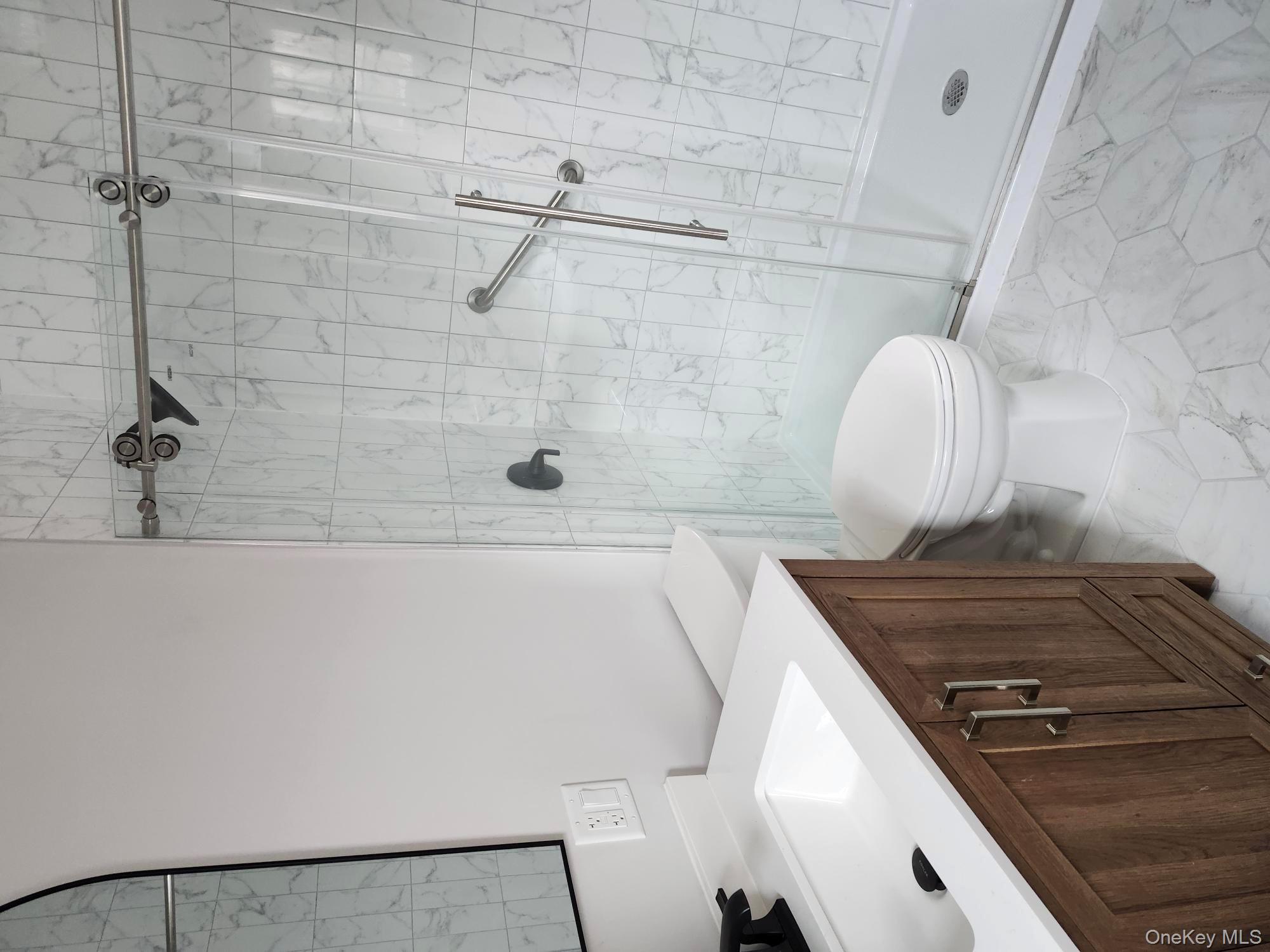 #6 photo, 68-46 Alderton Street, Rego Park , NY 11374