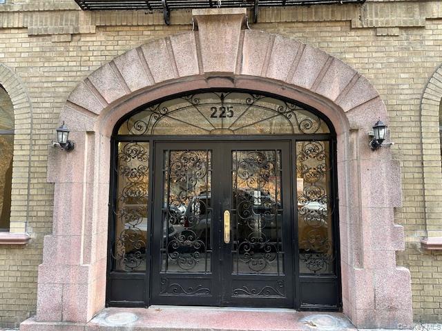 #1 photo, 225 Bennett Avenue, New York (Manhattan) , NY 10040