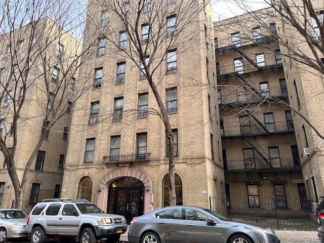 #3 photo, 225 Bennett Avenue, New York (Manhattan) , NY 10040