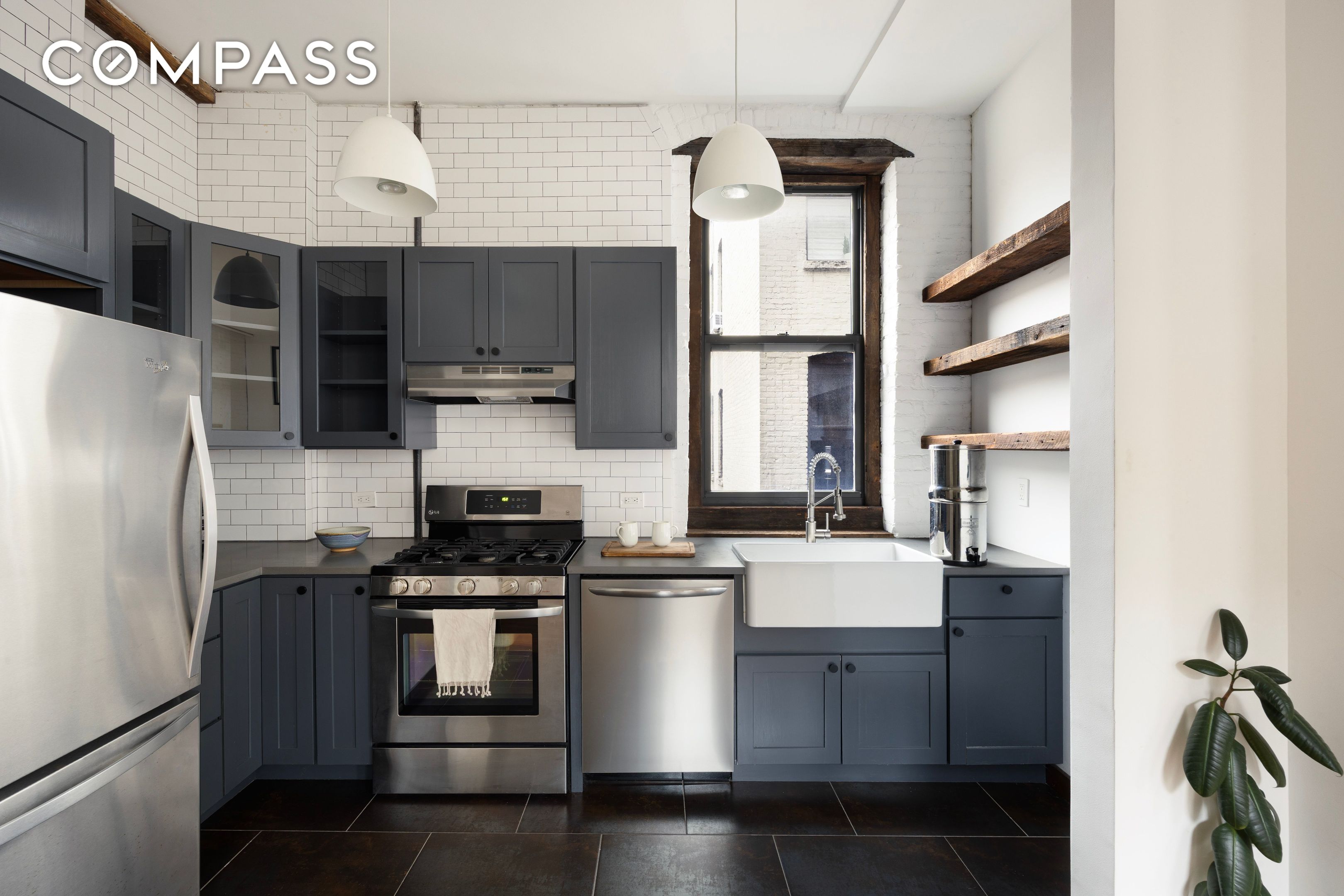 #6 photo, New York City, East Village , NY 10003