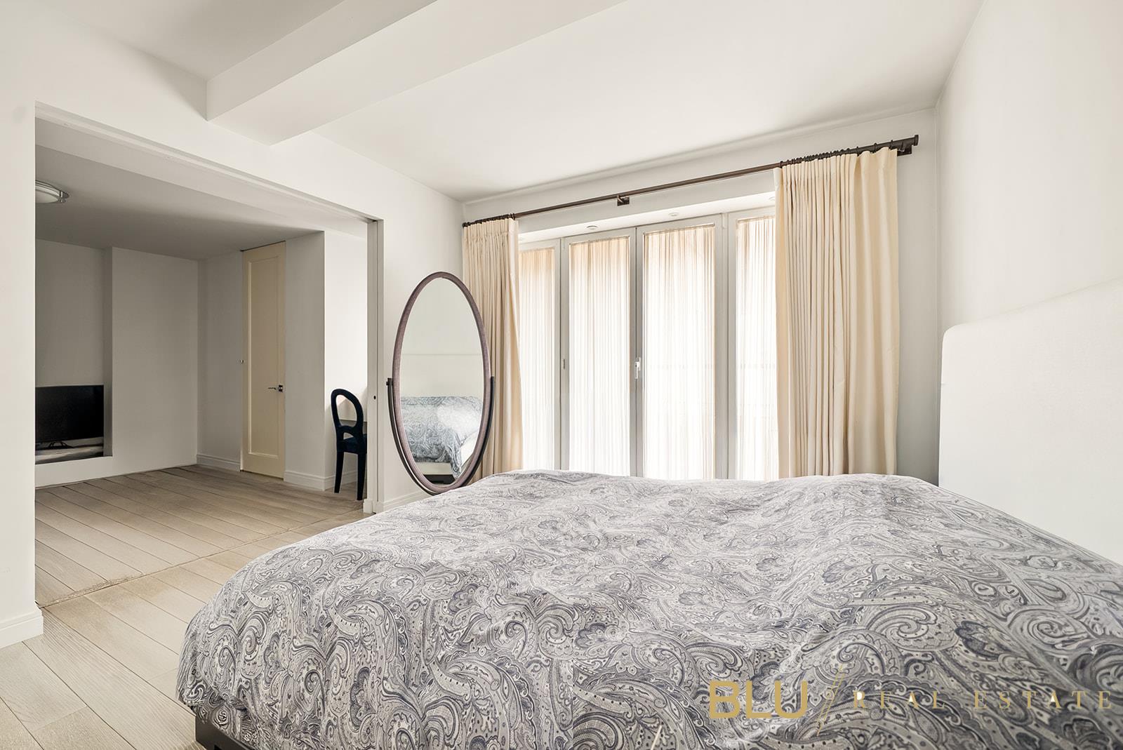 #12 photo, New York City, Central Park South , NY 10019