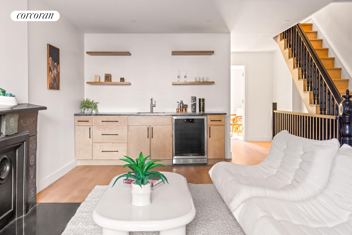 #18 photo, 1044 LAFAYETTE Avenue, Stuyvesant Heights , NY 11221