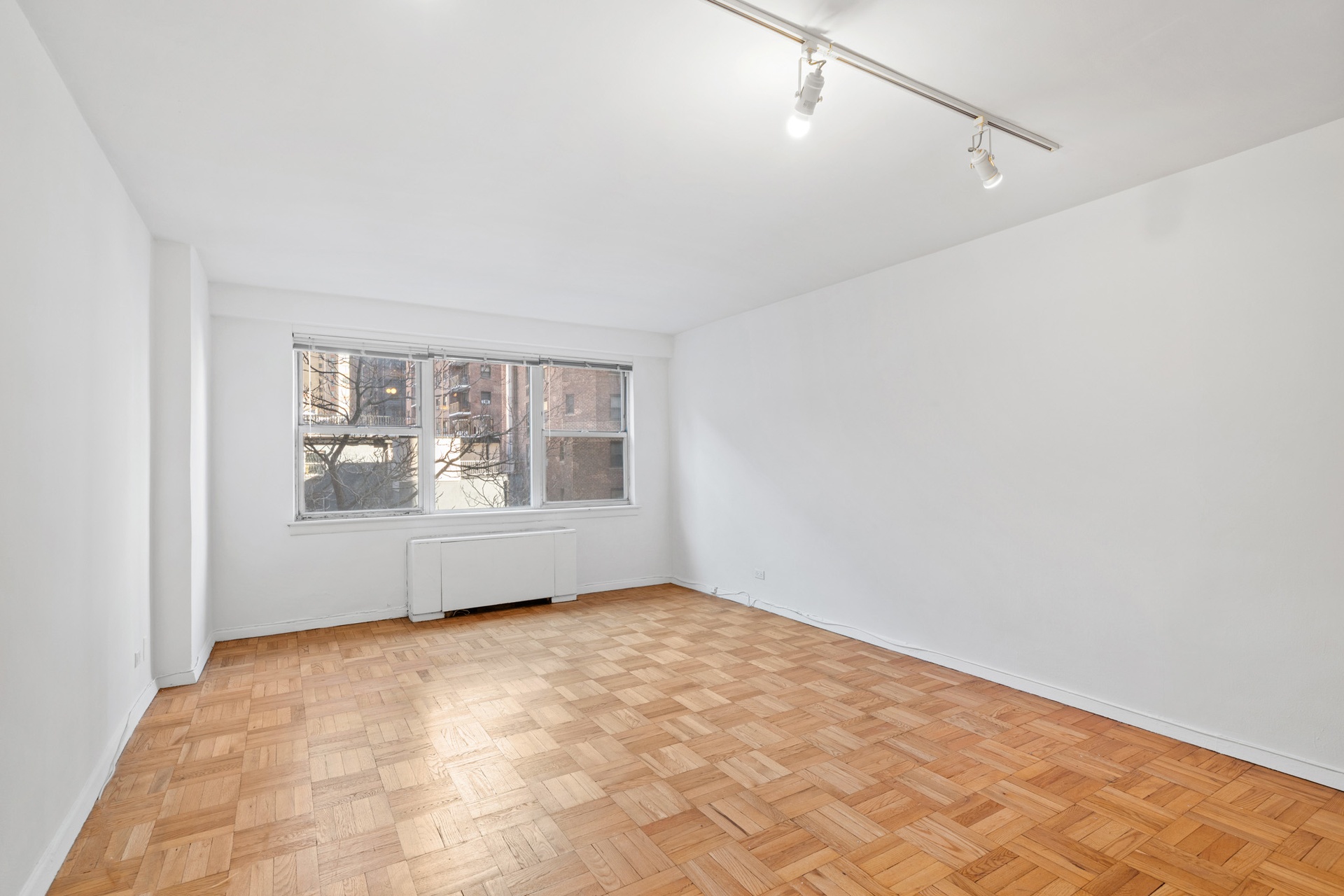 #3 photo, 155 E 34th Street, Murray Hill , NY 10016