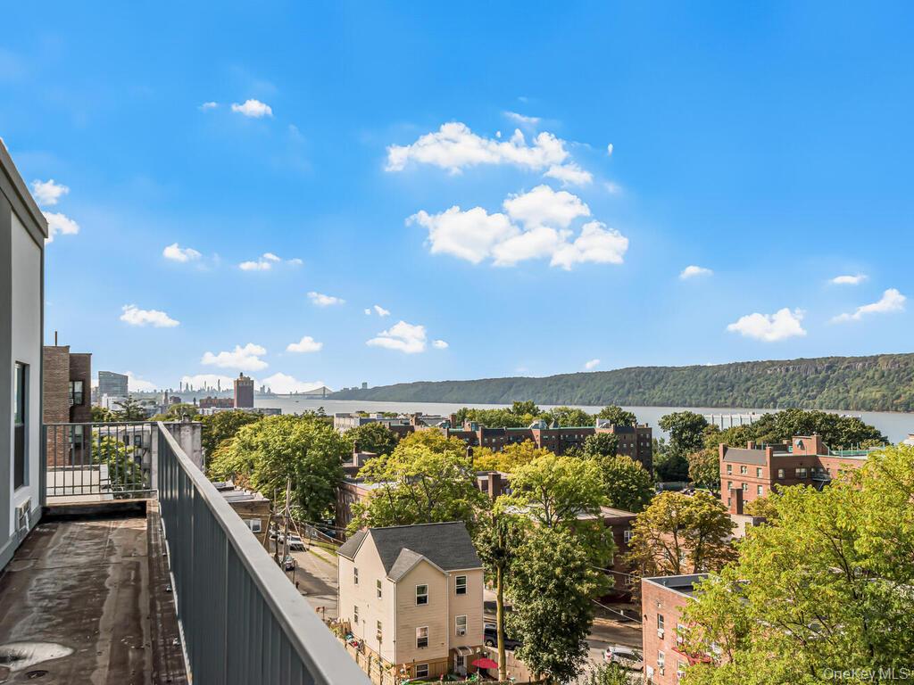 #10 photo, 409 Warburton Avenue, Yonkers , NY 10701