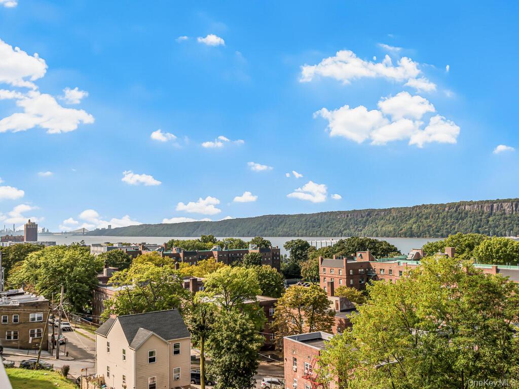 #12 photo, 409 Warburton Avenue, Yonkers , NY 10701