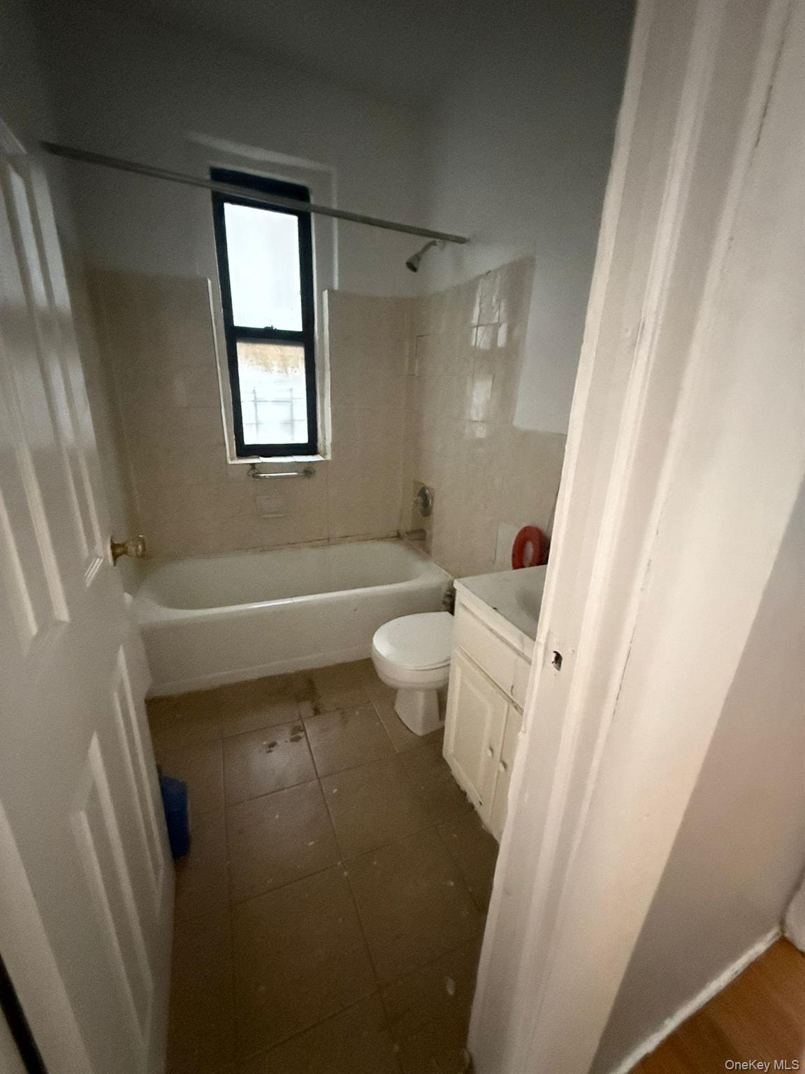 #8 photo, 835 Fox Street, Bronx , NY 10459