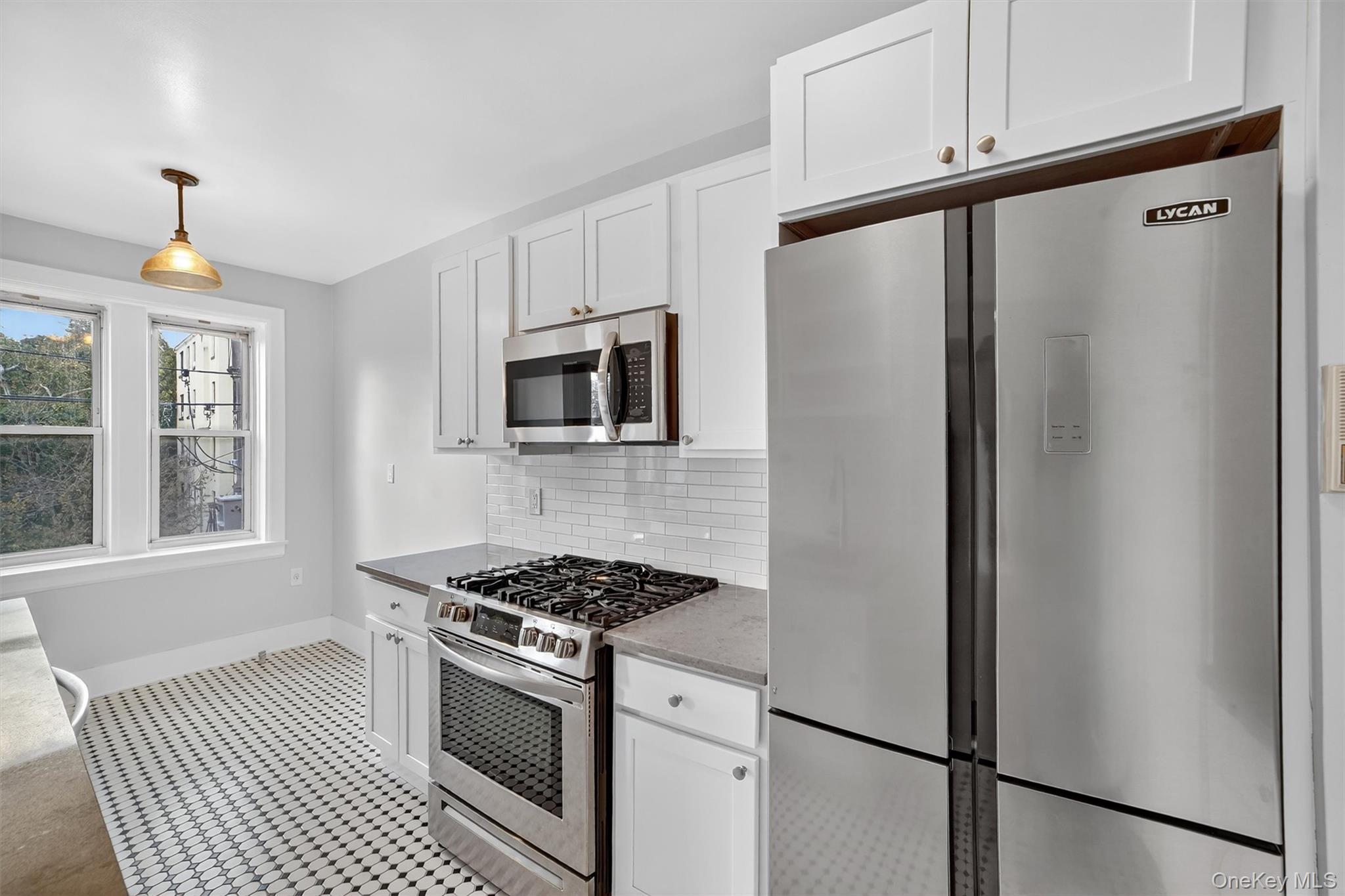 #14 photo, 294 Bronxville Road, Bronxville , NY 10708