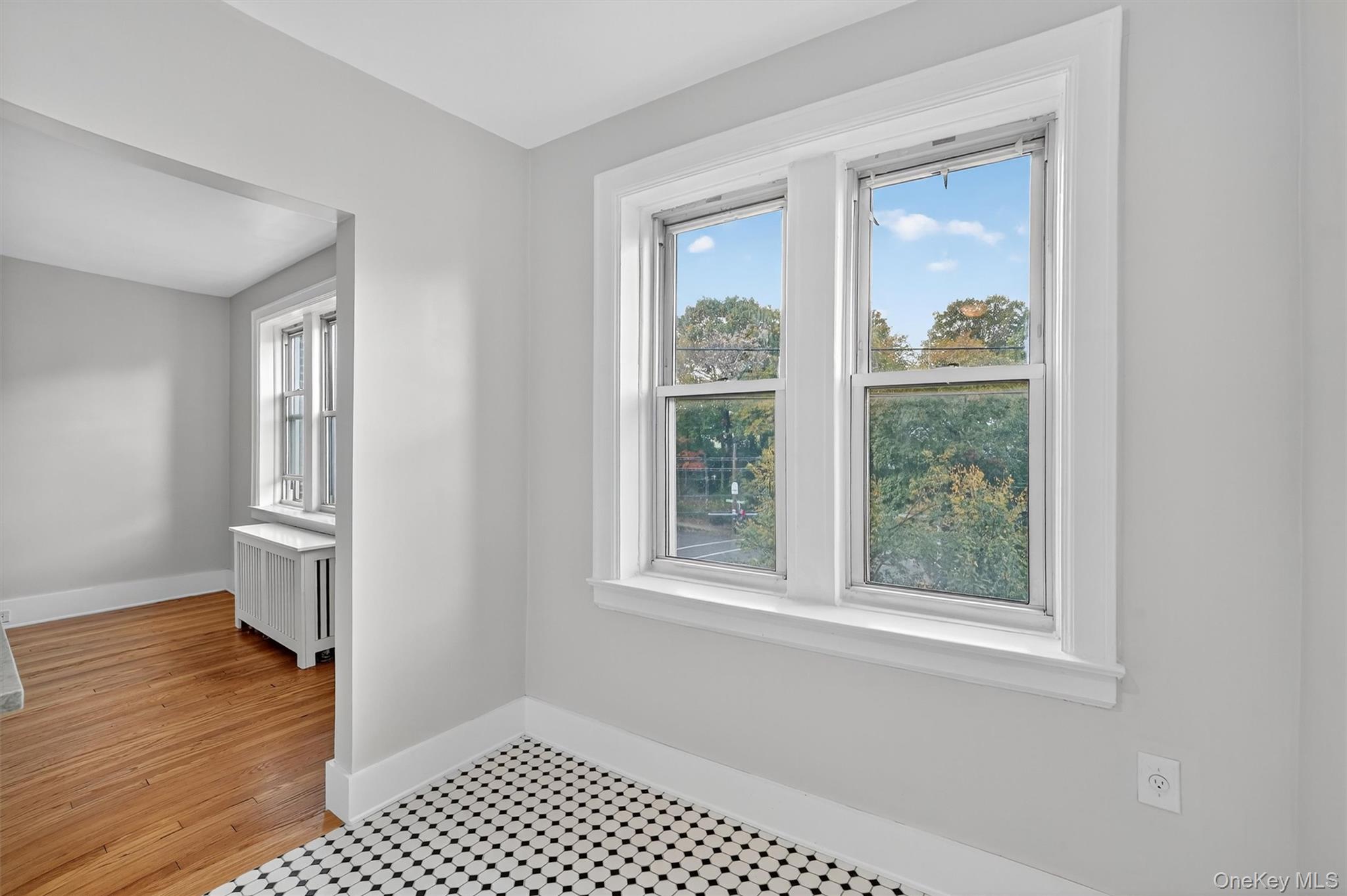 #15 photo, 294 Bronxville Road, Bronxville , NY 10708