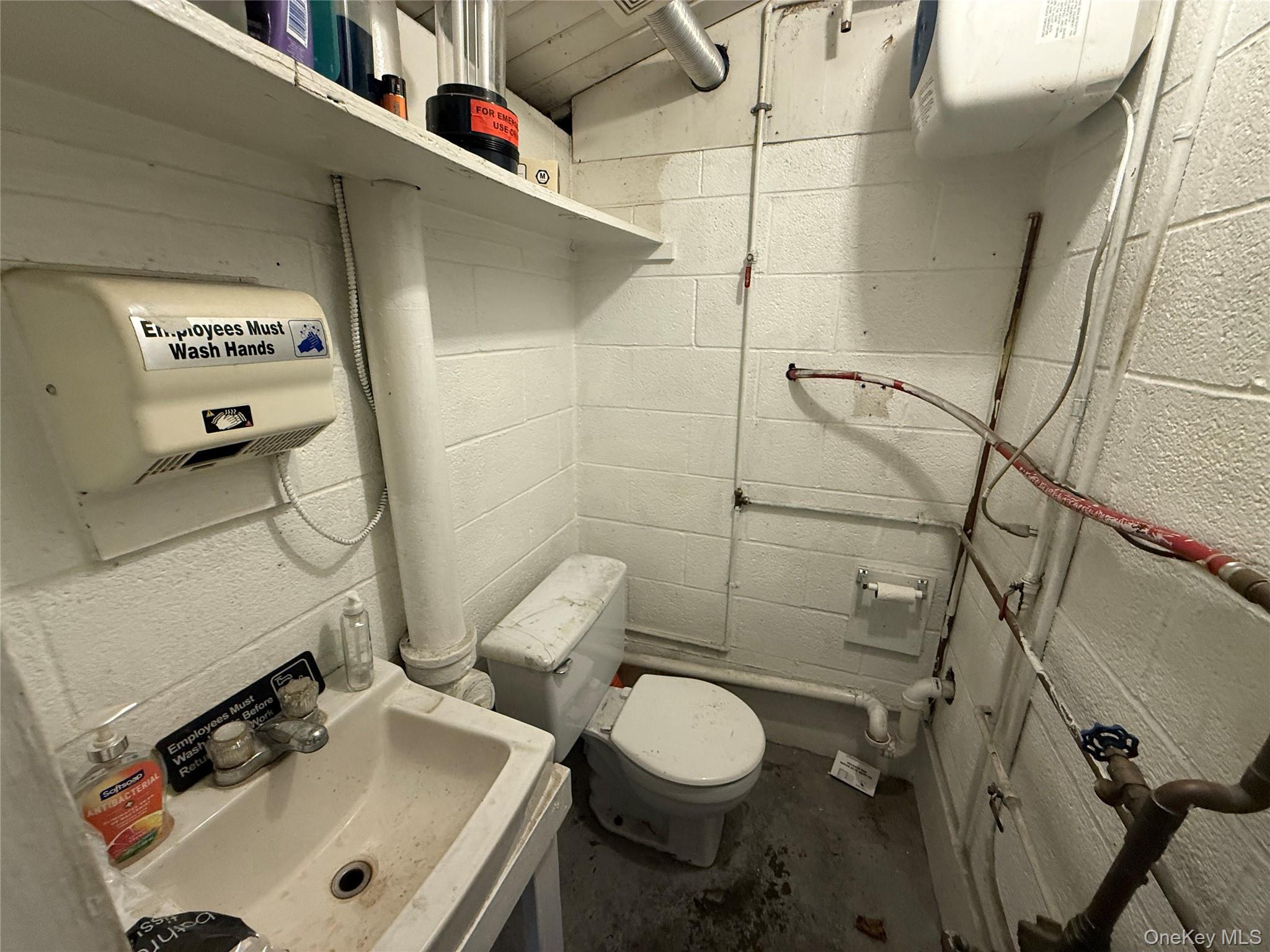 #14 photo, 295 Lake Avenue, Saint James , NY 11780