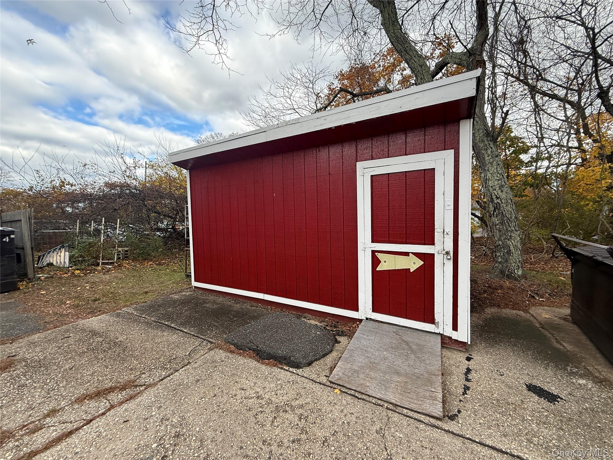 #16 photo, 295 Lake Avenue, Saint James , NY 11780