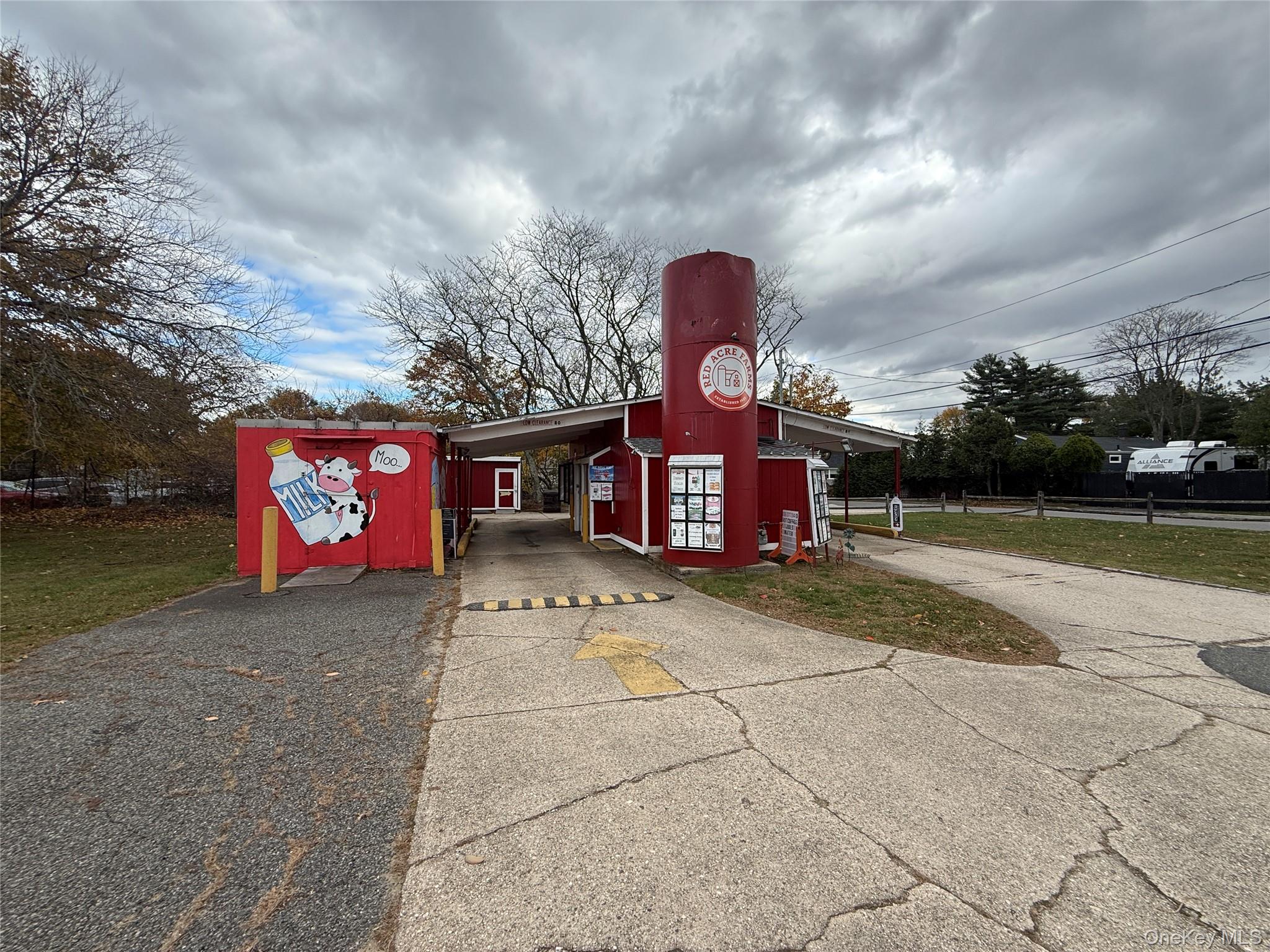 #2 photo, 295 Lake Avenue, Saint James , NY 11780