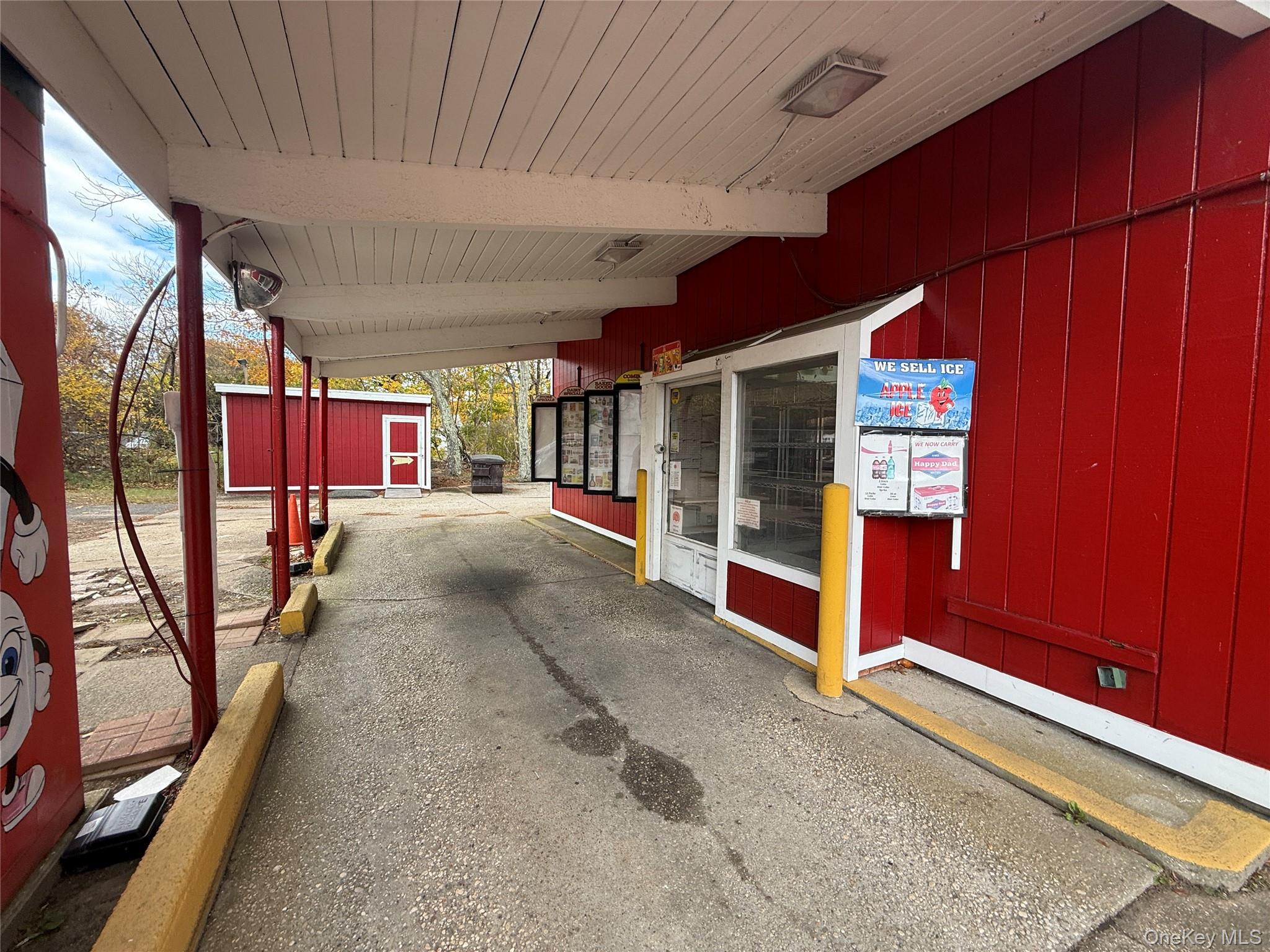 #7 photo, 295 Lake Avenue, Saint James , NY 11780