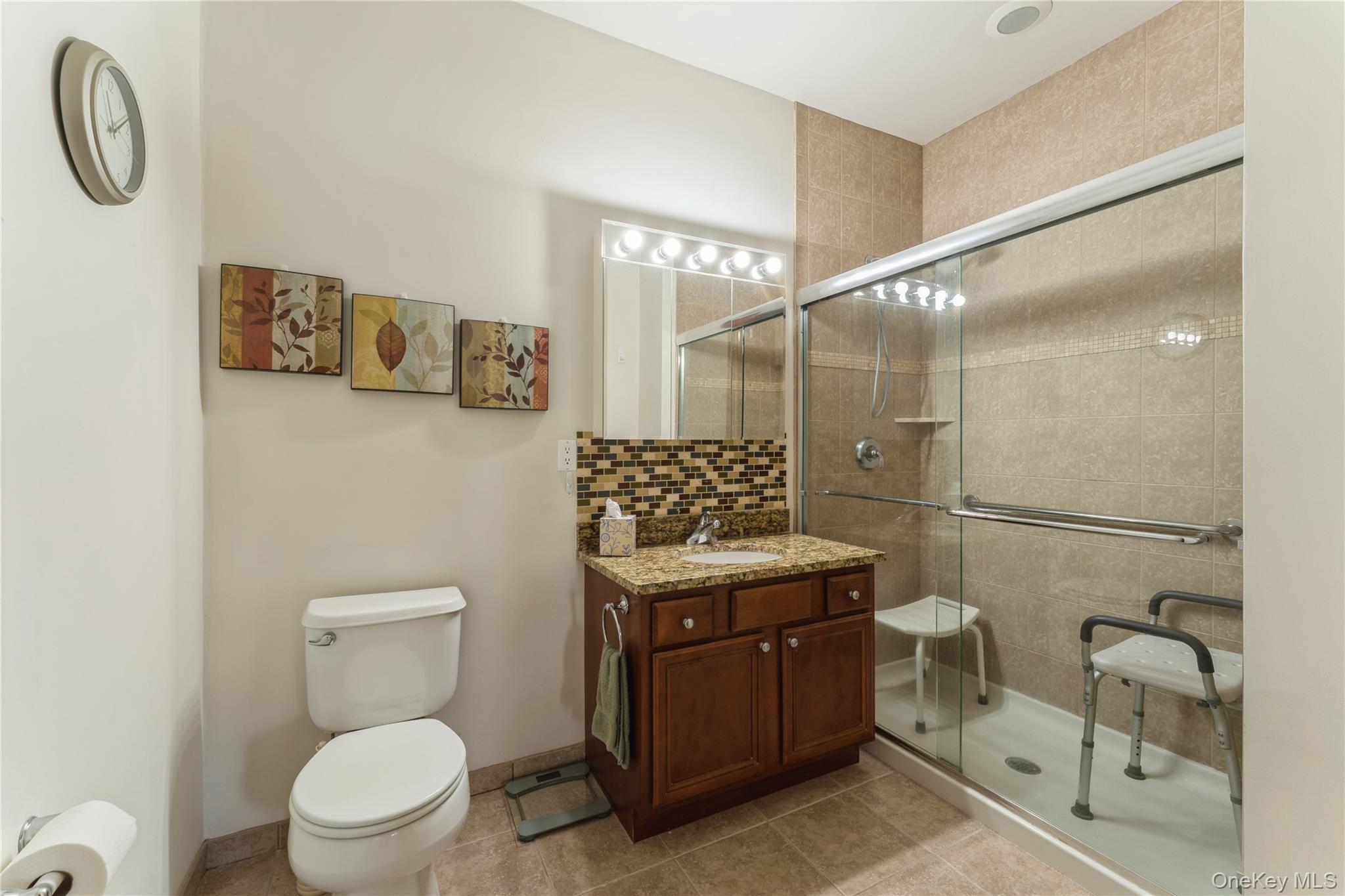 #10 photo, 357 Spring Drive, नासाउ काउंटी East Meadow , NY 11554