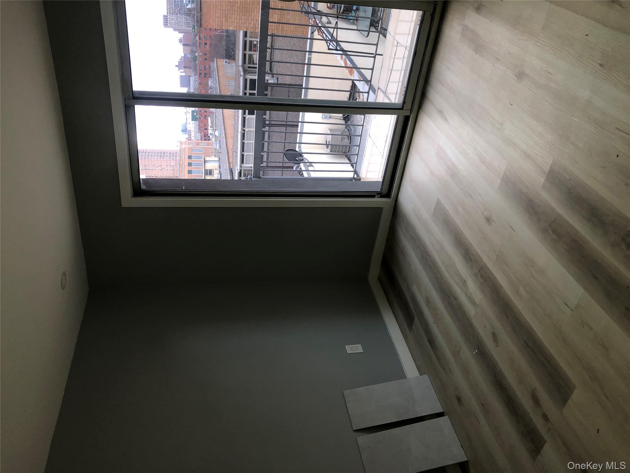 #3 photo, 651 Courtlandt Avenue, Bronx , NY 10451