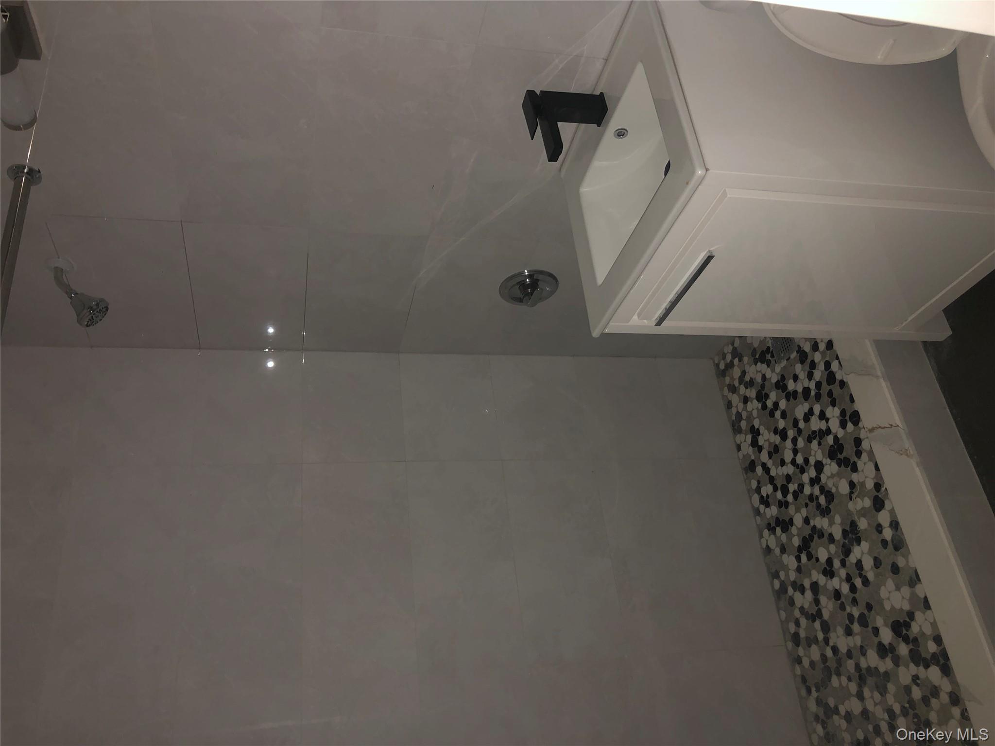 #5 photo, 651 Courtlandt Avenue, Bronx , NY 10451