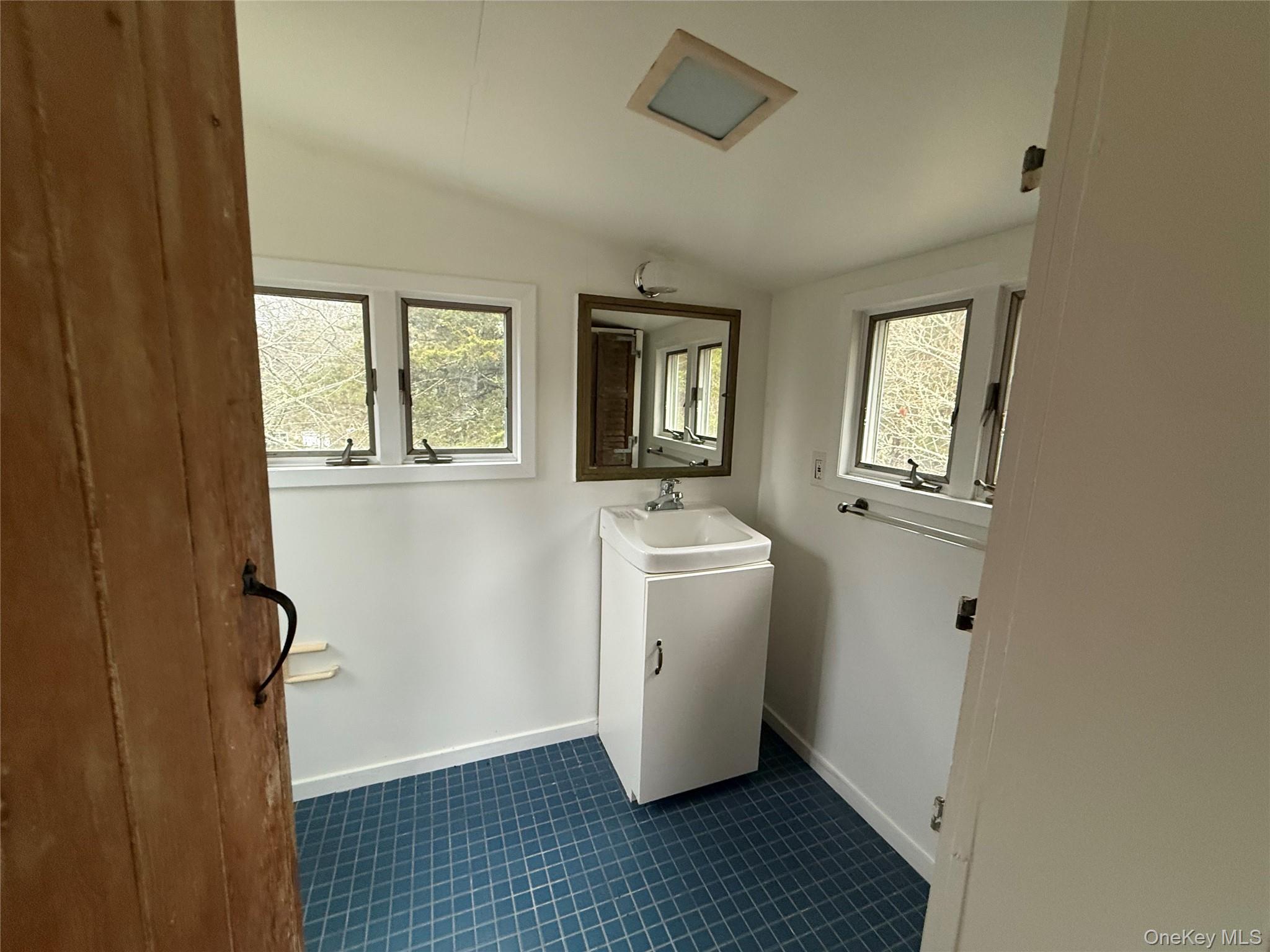 #18 photo, 39 Cedar Drive, Саффолк ‖ Shinnecock , NY 11968