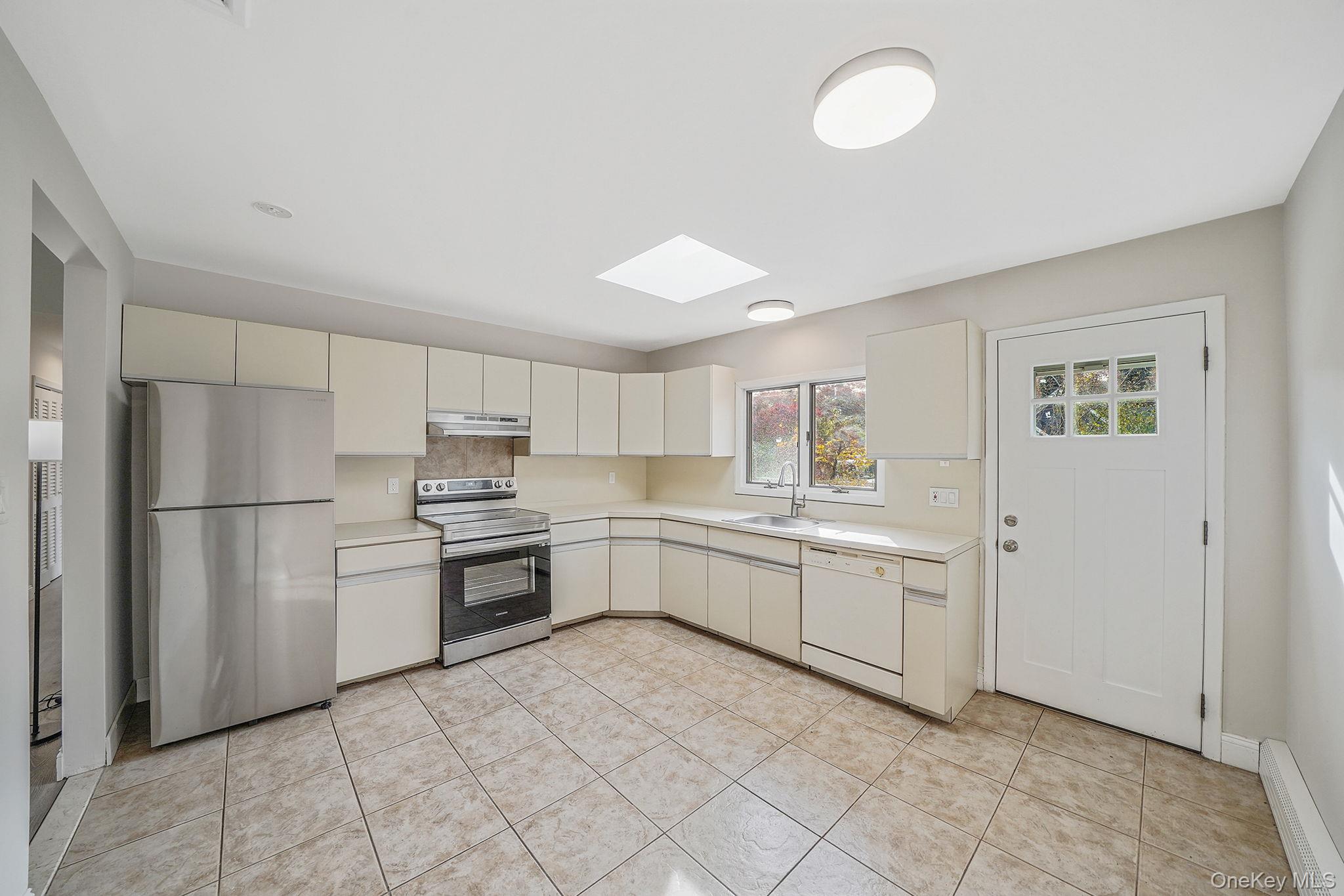 #9 photo, 2074 motor parkway, Hauppauge , NY 11749