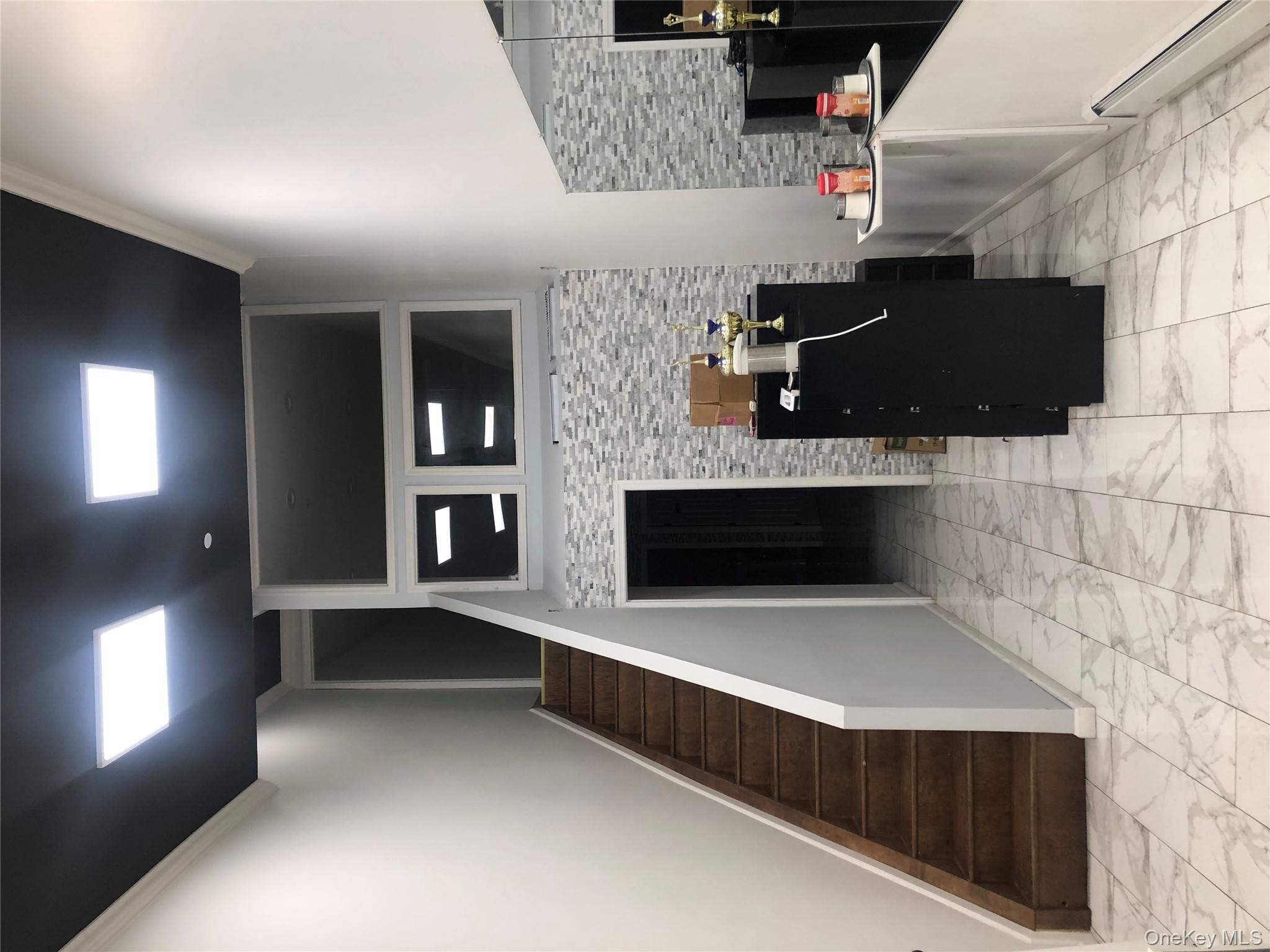 #3 photo, 651 Courtlandt Avenue, Bronx , NY 10451