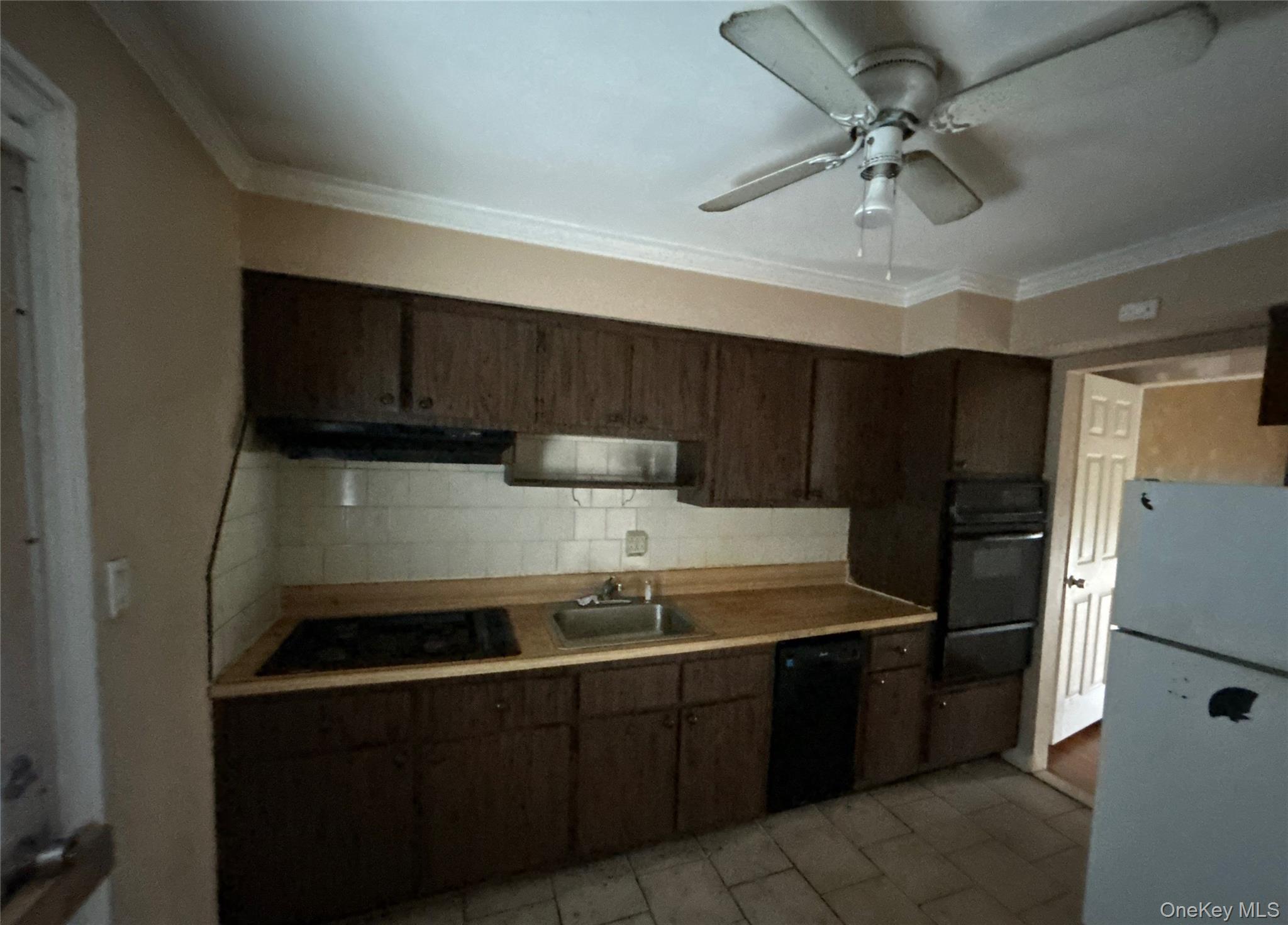 #3 photo, 461 Skidmore Road, Deer Park , NY 11729