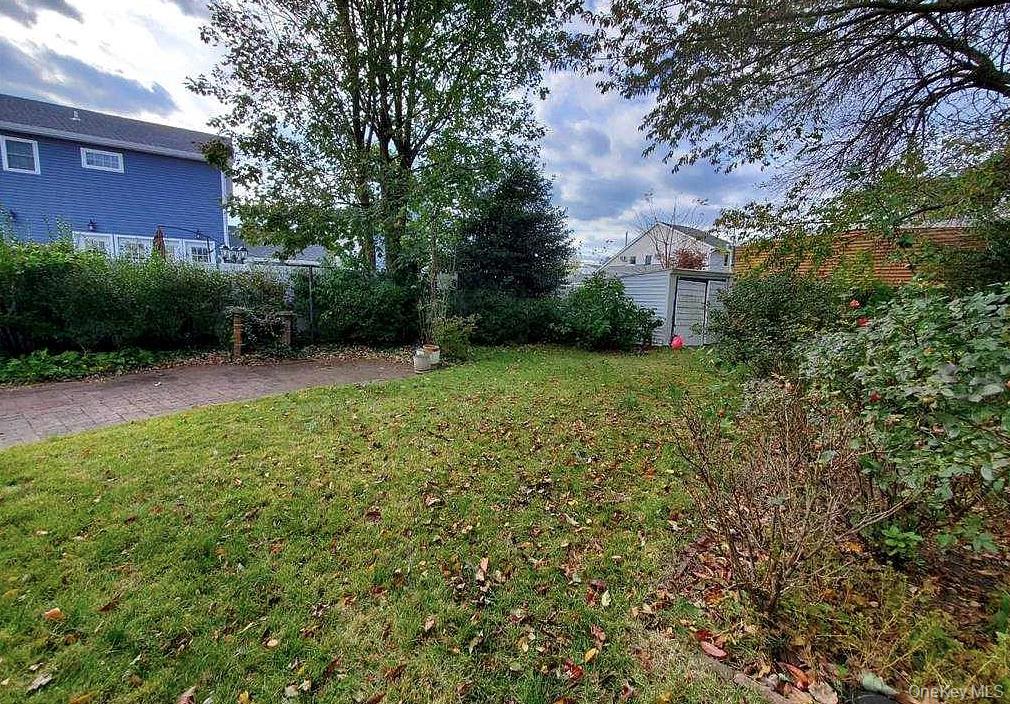 #4 photo, 1661 Prospect Avenue, East Meadow , NY 11554