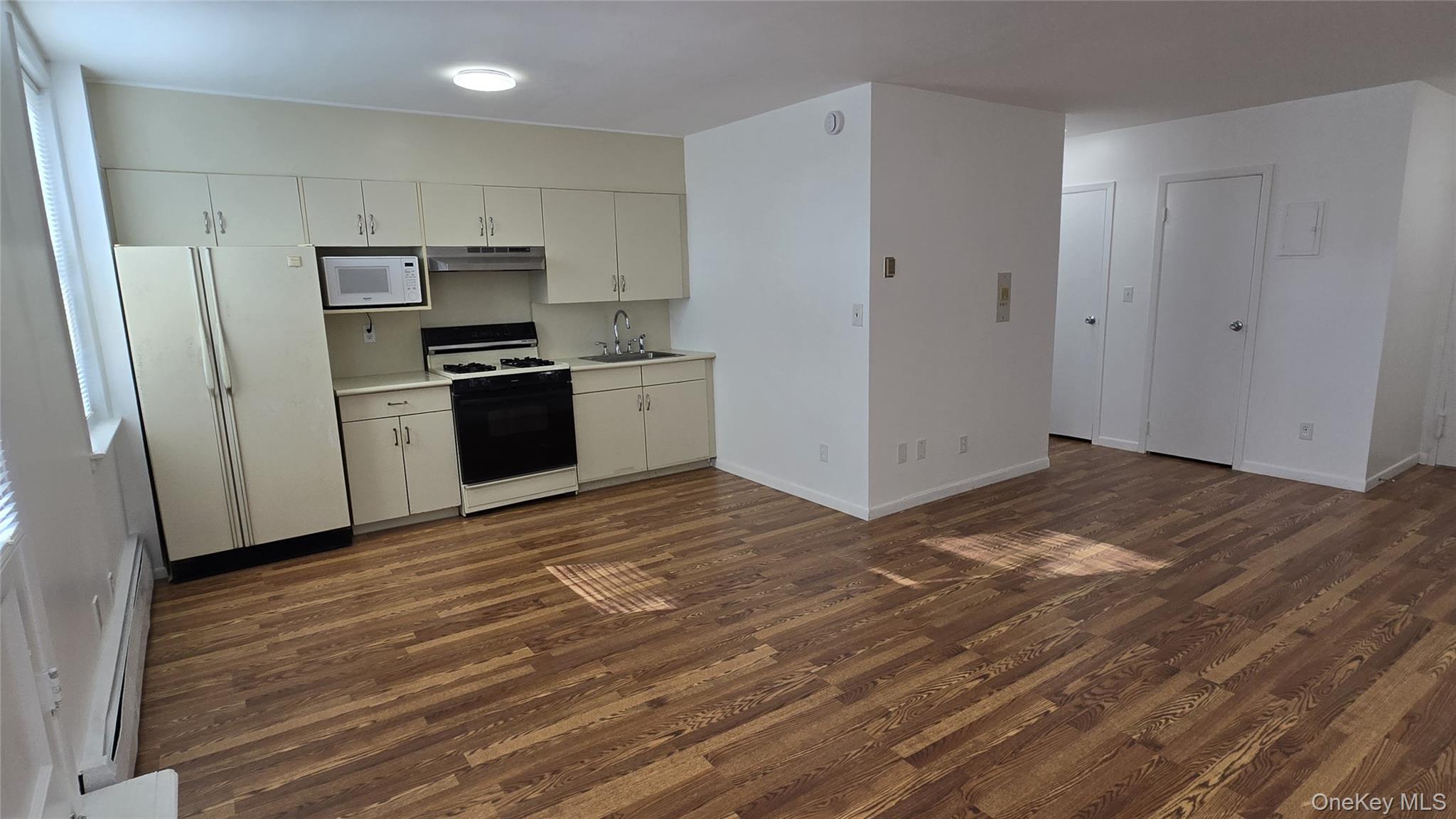 #9 photo, 30 Daley Place, Lynbrook , NY 11563