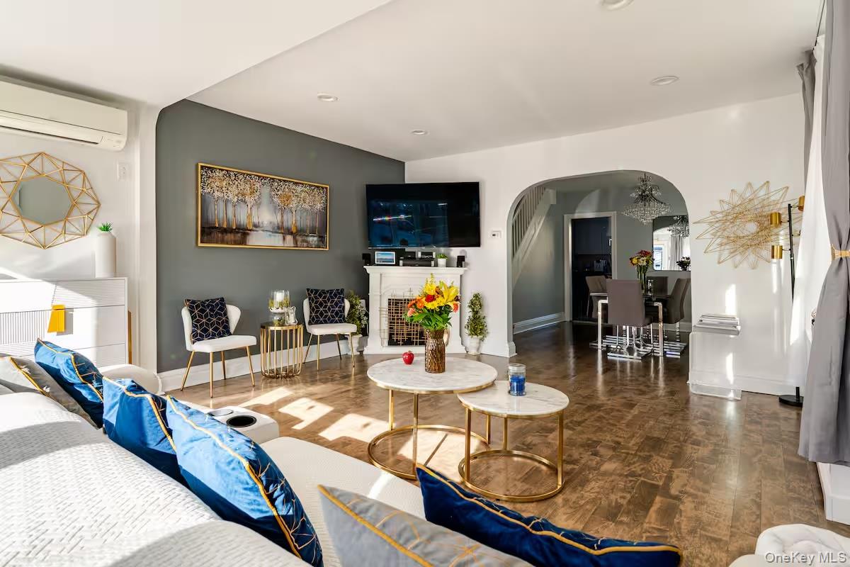 #1 photo, 151-05 20th Road 20th, Whitestone , NY 11357