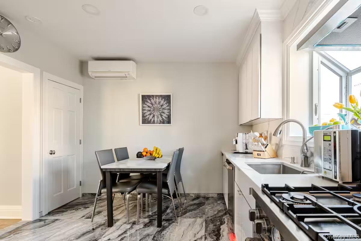 #10 photo, 151-05 20th Road 20th, Whitestone , NY 11357