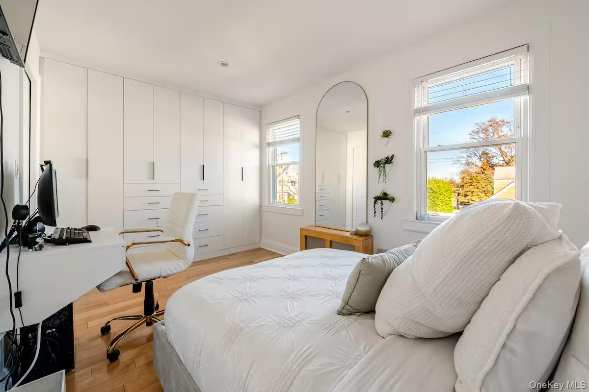 #18 photo, 151-05 20th Road 20th, Whitestone , NY 11357