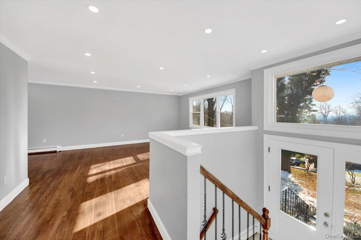 #4 photo, 204 Dahlia Drive, Mahopac , NY 10541