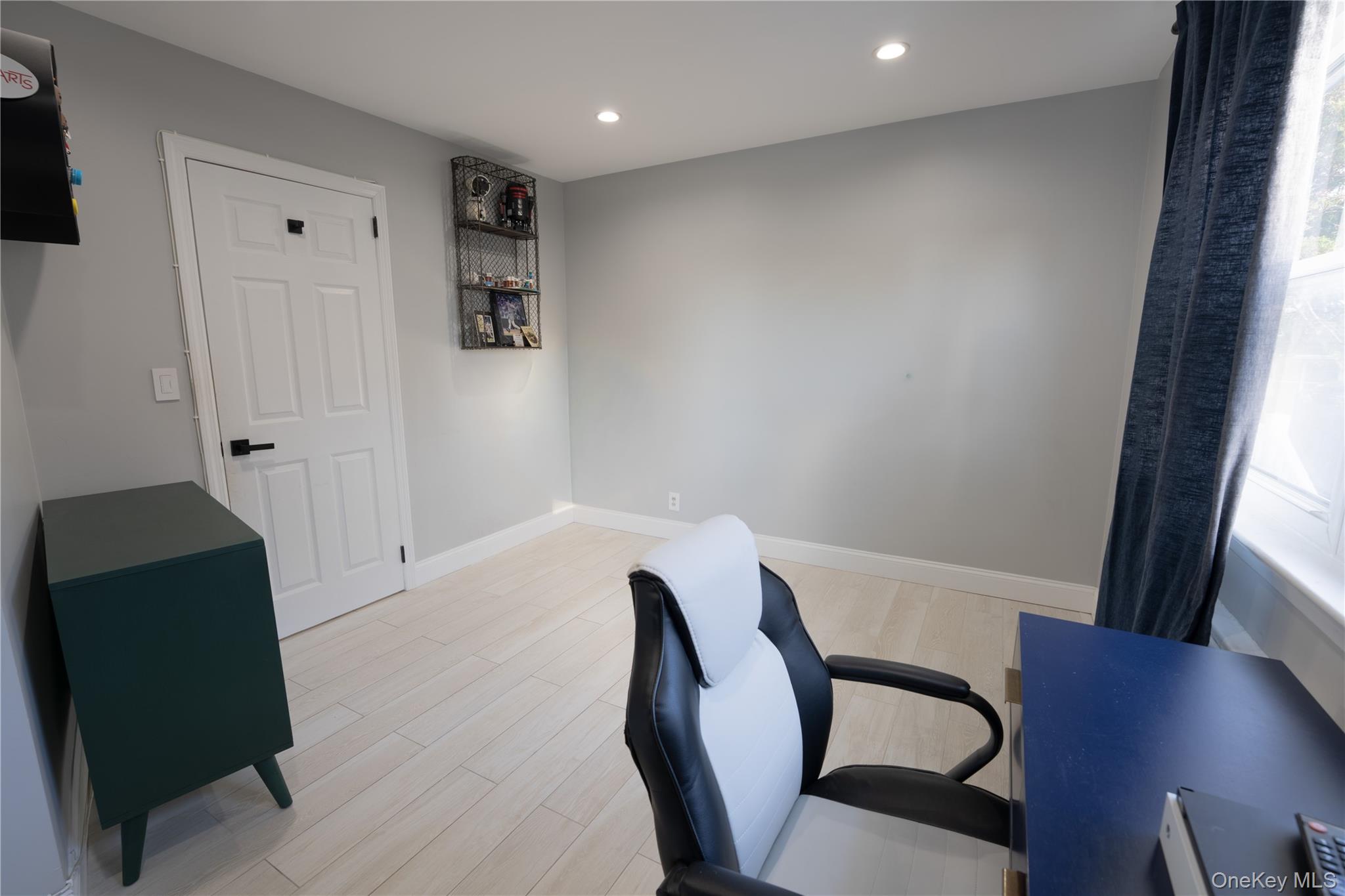 #12 photo, 275 Longvue Terrace, Yonkers , NY 10710