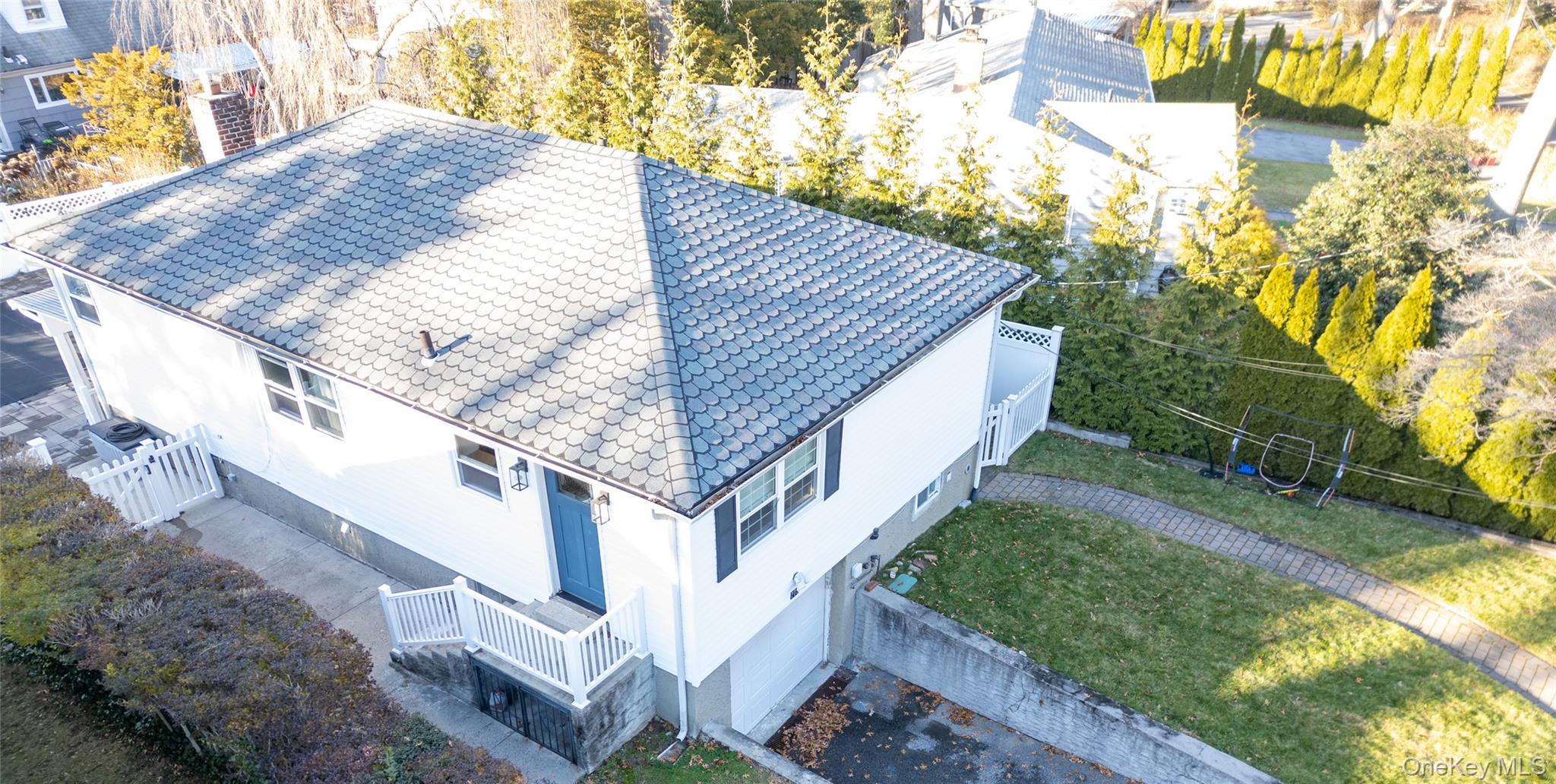 #2 photo, 275 Longvue Terrace, Yonkers , NY 10710