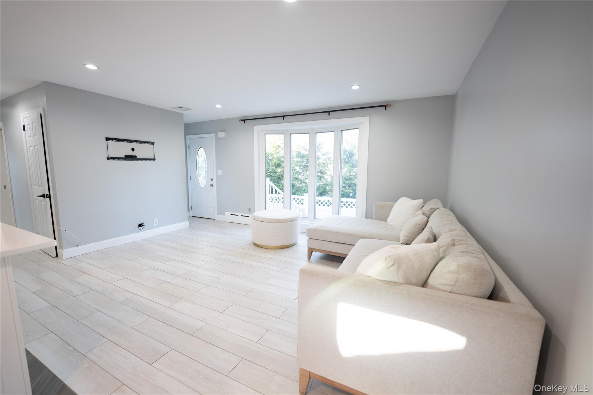 #4 photo, 275 Longvue Terrace, Yonkers , NY 10710