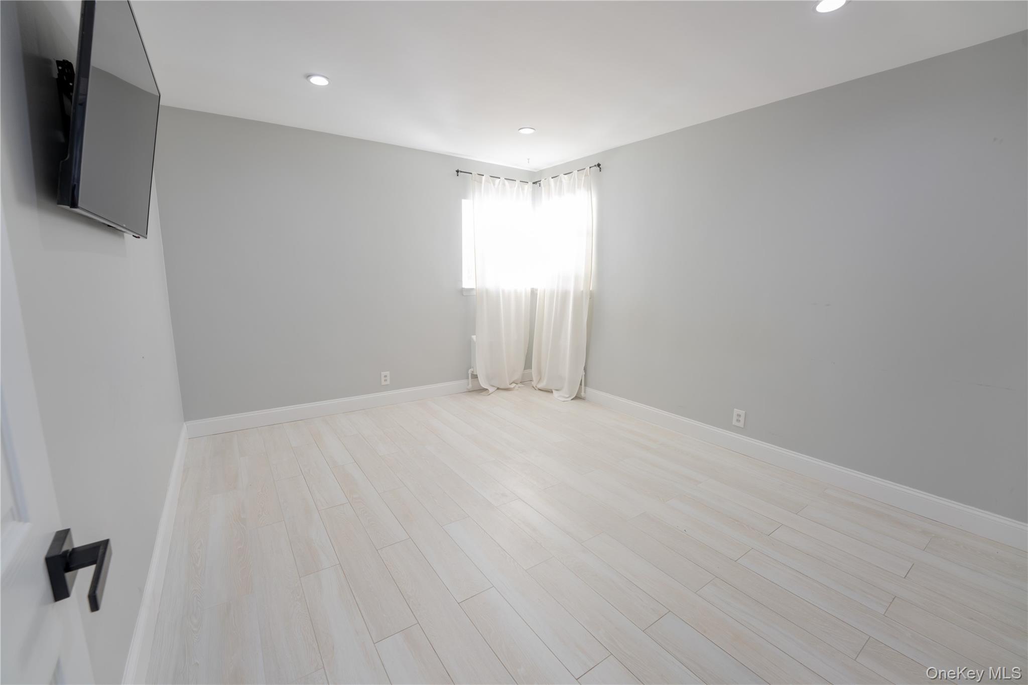 #6 photo, 275 Longvue Terrace, Yonkers , NY 10710