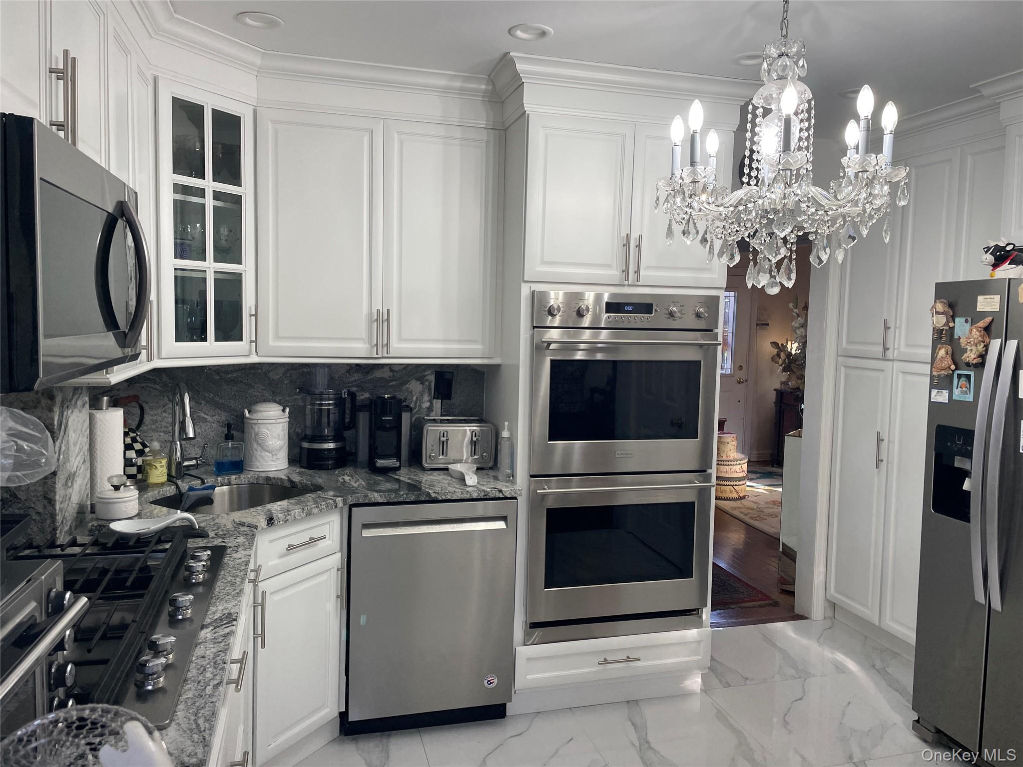 #4 photo, 27 Birch Lane, Нассау ‖ Valley Stream , NY 11581