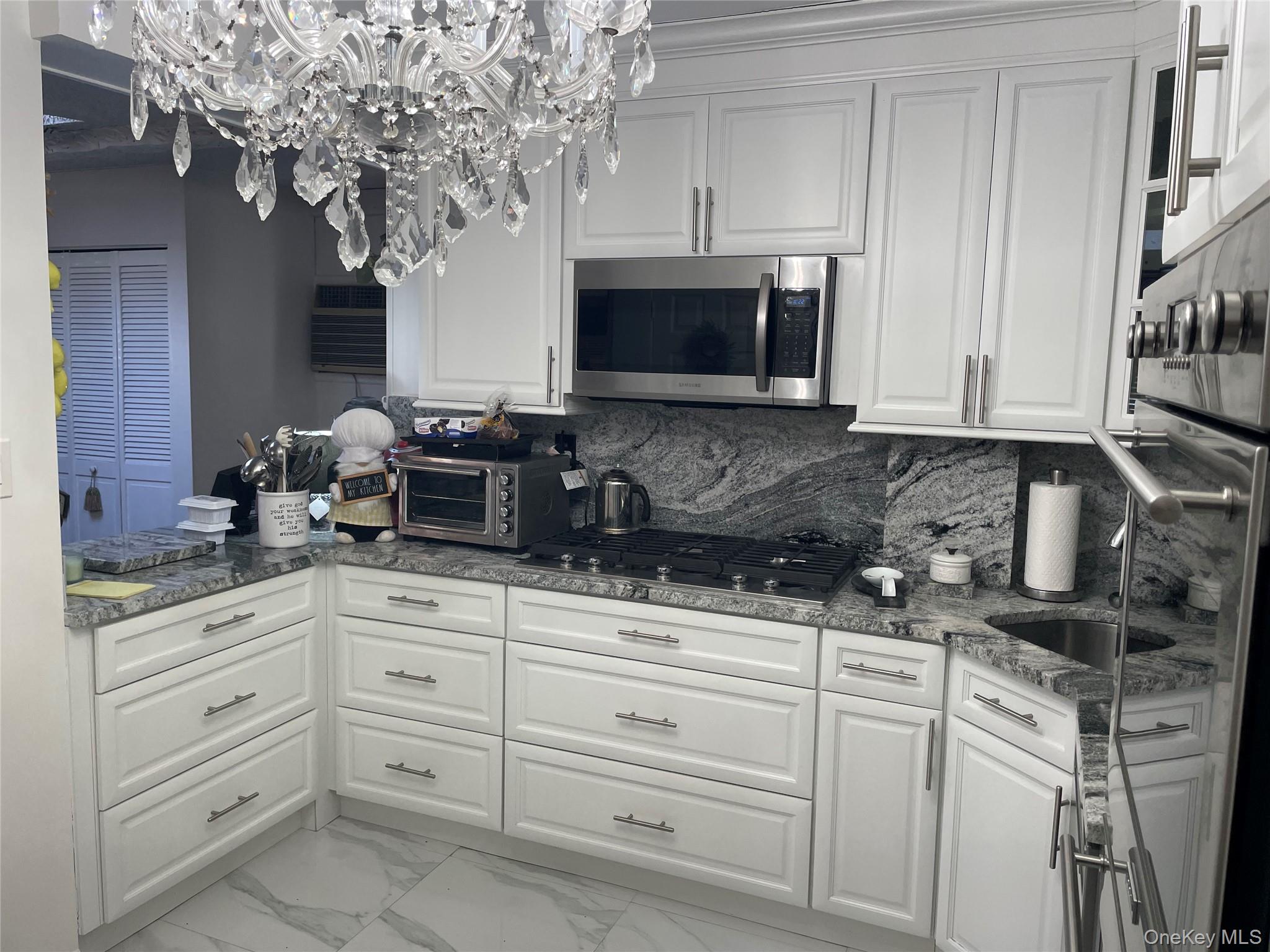 #5 photo, 27 Birch Lane, Нассау ‖ Valley Stream , NY 11581