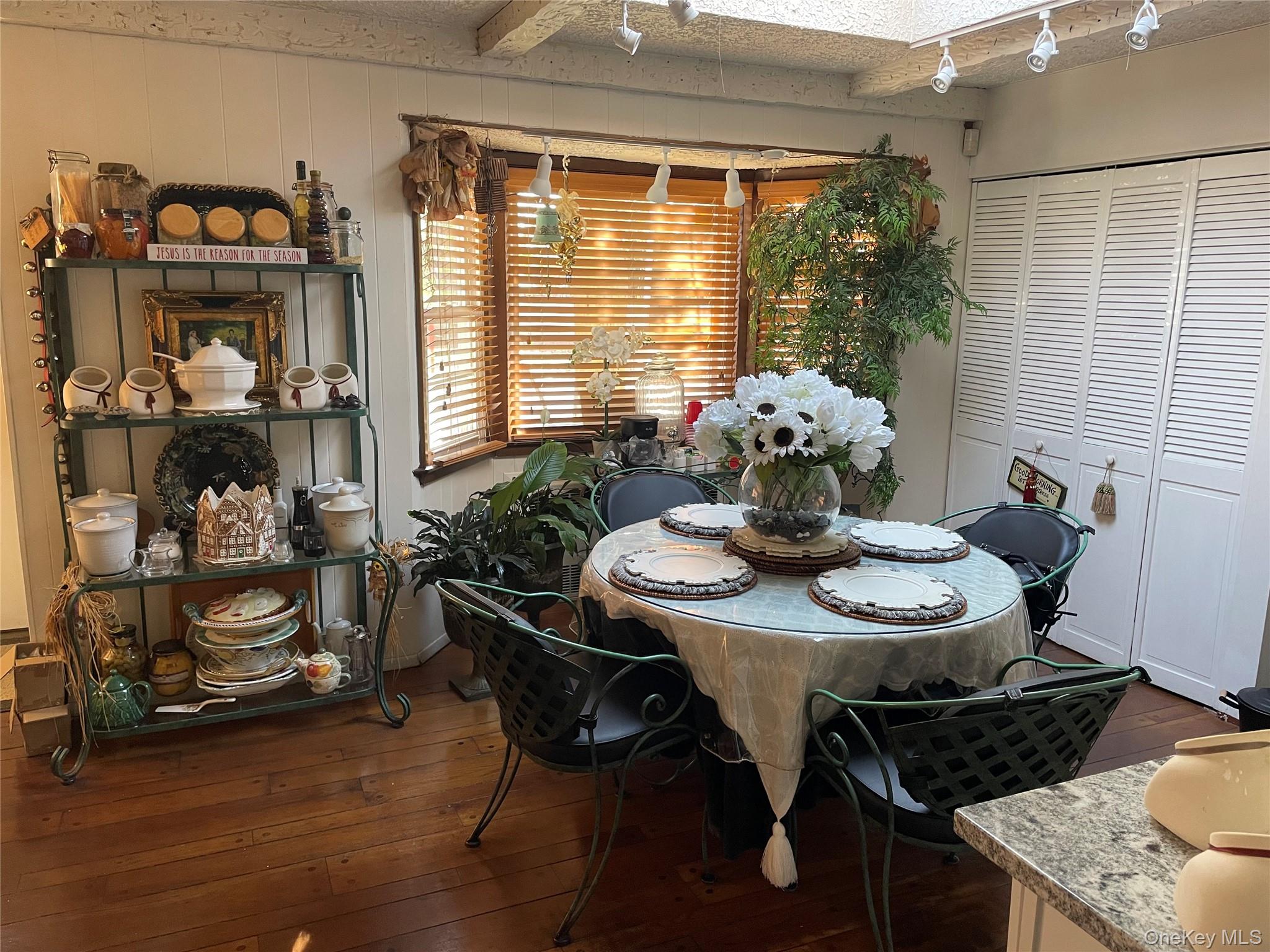 #6 photo, 27 Birch Lane, Нассау ‖ Valley Stream , NY 11581