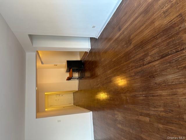 #3 photo, 90-10 34 Avenue, Jackson Heights , NY 11372