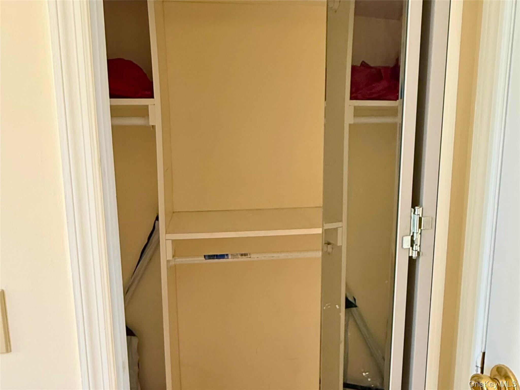 #9 photo, 52-05 35th Street, Long Island City , NY 11101