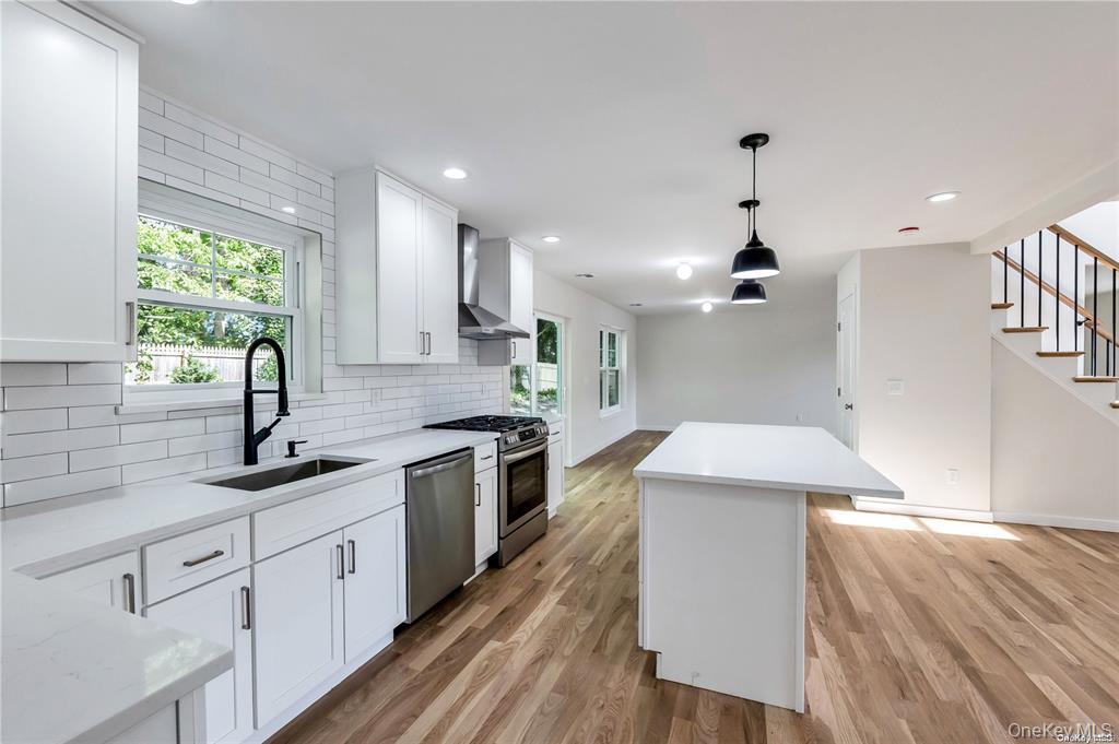 #5 photo, Iroquois Avenue, Selden , NY 11784