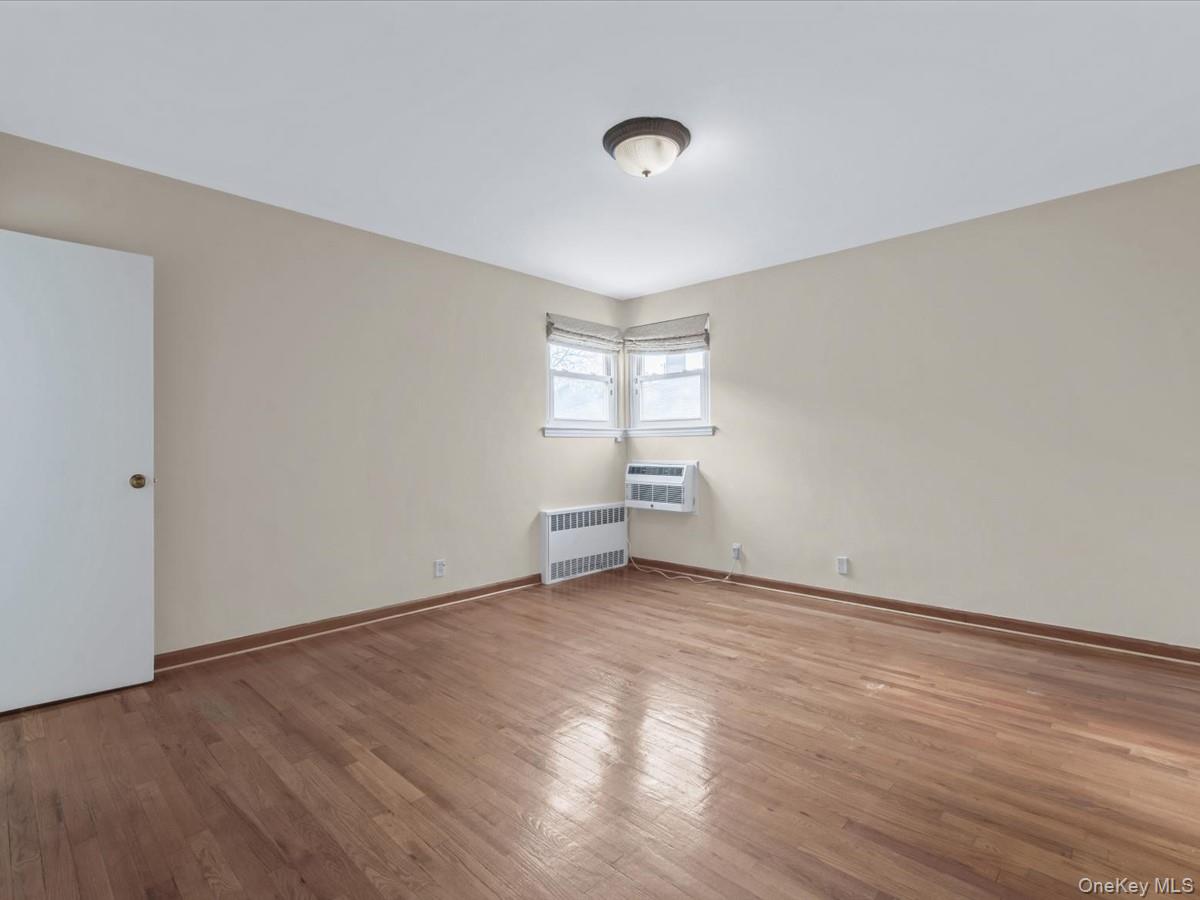 #14 photo, 58-52 208th Street, Bayside , NY 11364