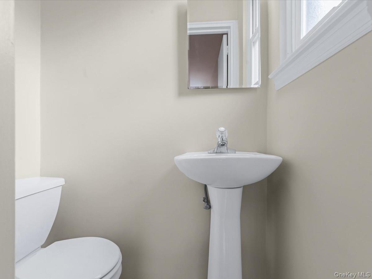 #17 photo, 58-52 208th Street, Bayside , NY 11364