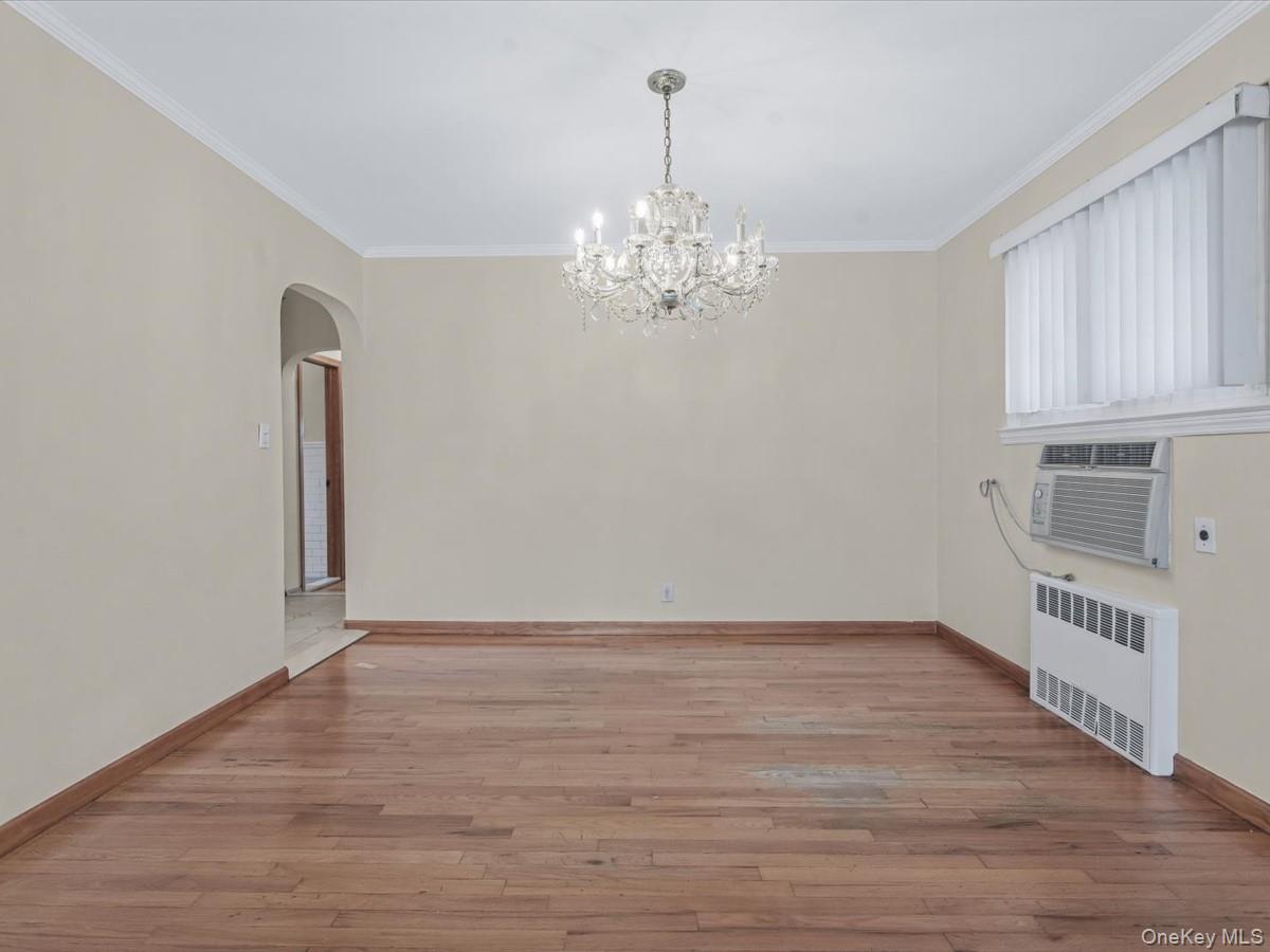 #8 photo, 58-52 208th Street, Bayside , NY 11364